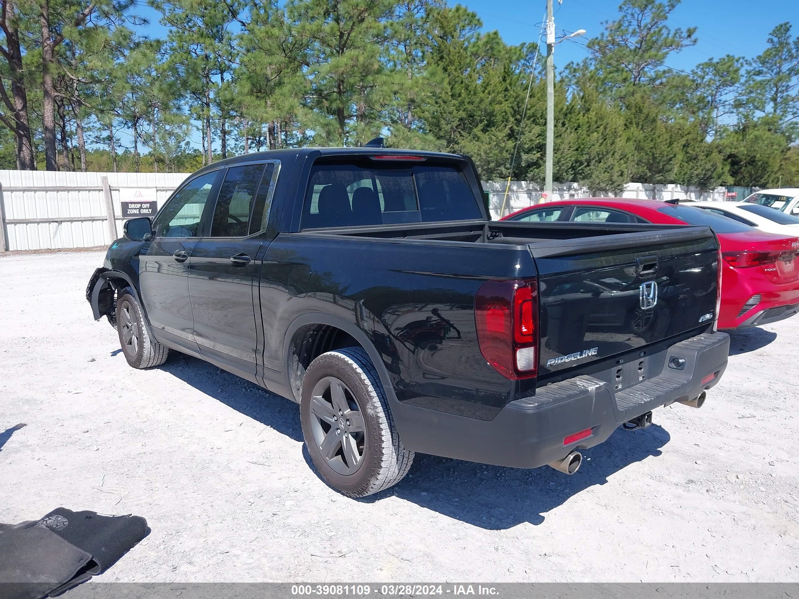 Photo 2 VIN: 5FPYK3F52PB001154 - HONDA RIDGELINE 