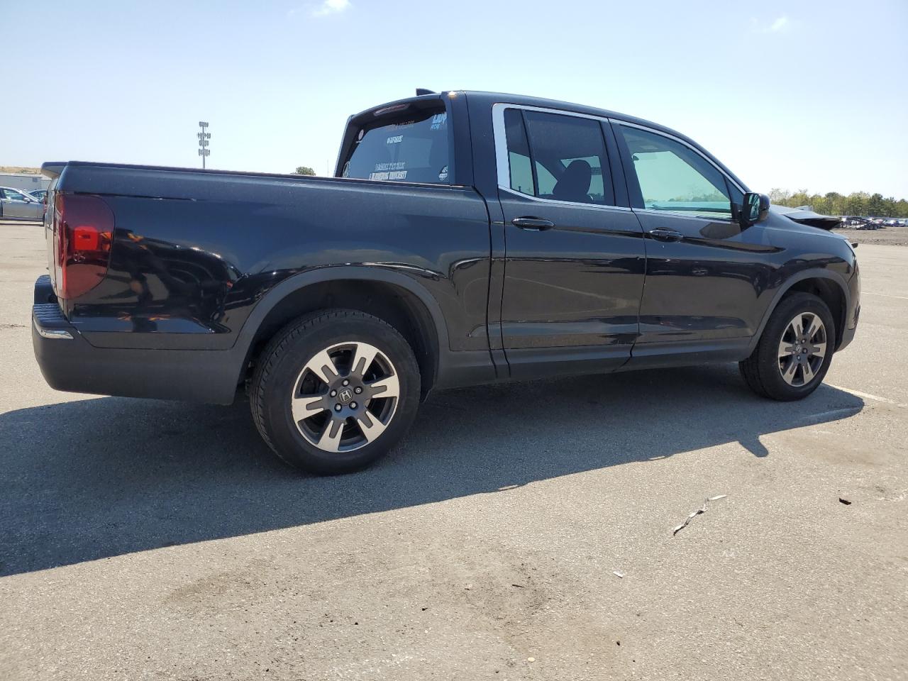 Photo 2 VIN: 5FPYK3F56JB012987 - HONDA RIDGELINE 