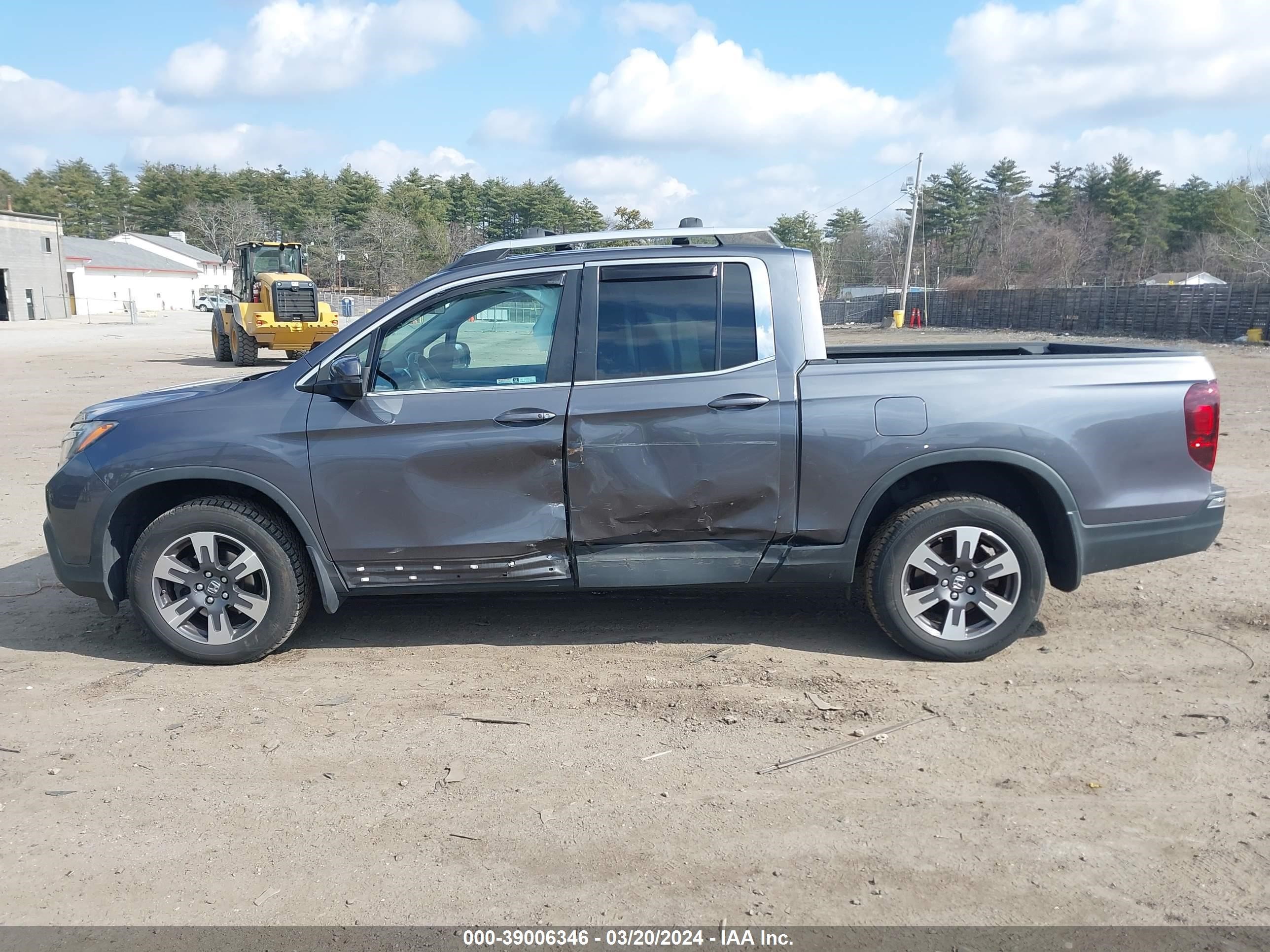 Photo 13 VIN: 5FPYK3F56JB014061 - HONDA RIDGELINE 