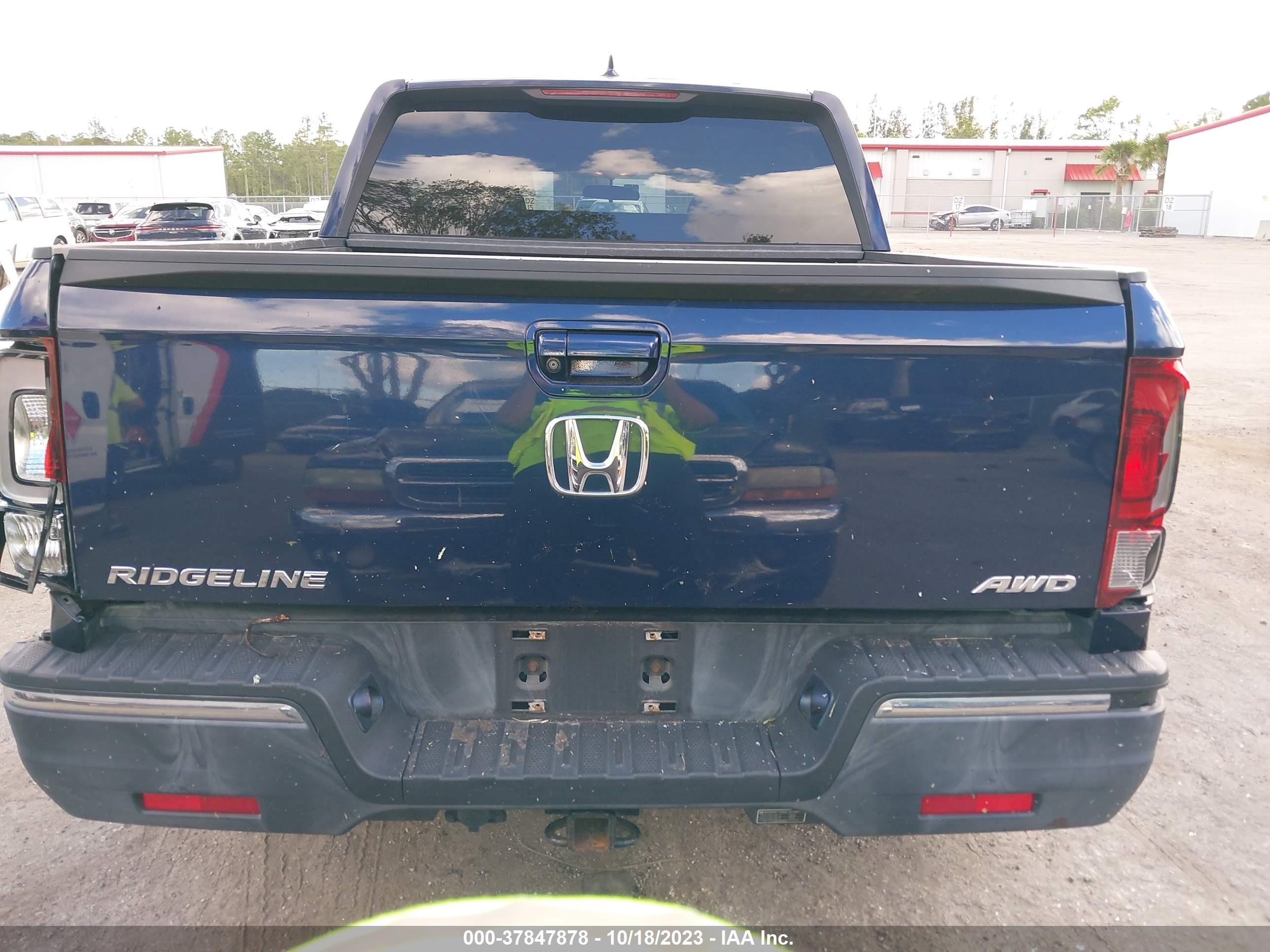 Photo 15 VIN: 5FPYK3F57HB028383 - HONDA RIDGELINE 