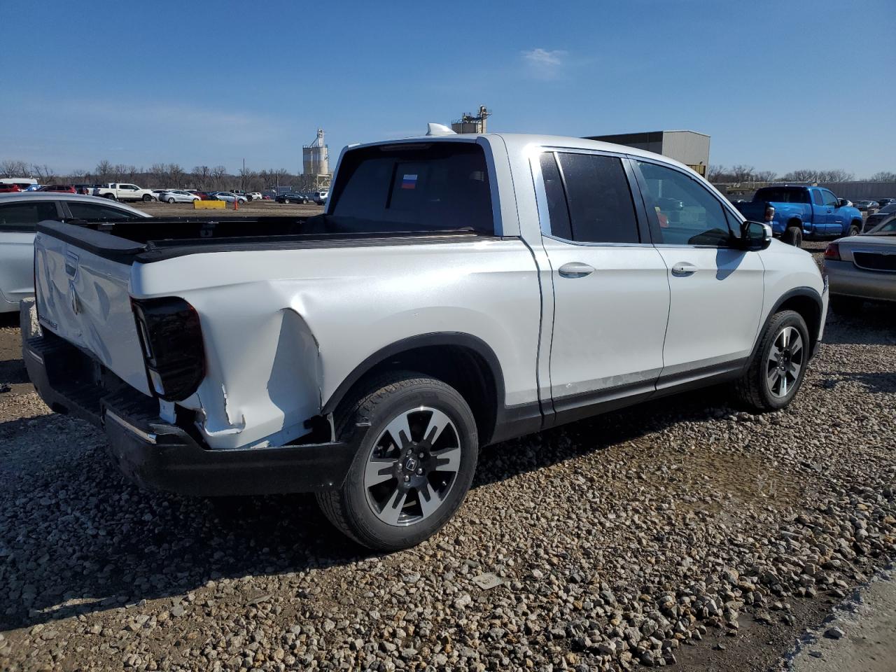 Photo 2 VIN: 5FPYK3F57LB029798 - HONDA RIDGELINE 