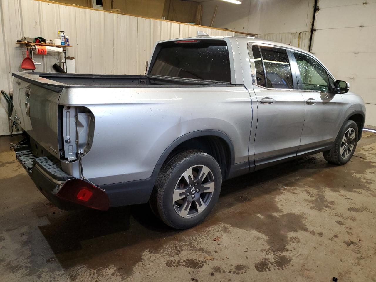 Photo 2 VIN: 5FPYK3F58JB000193 - HONDA RIDGELINE 