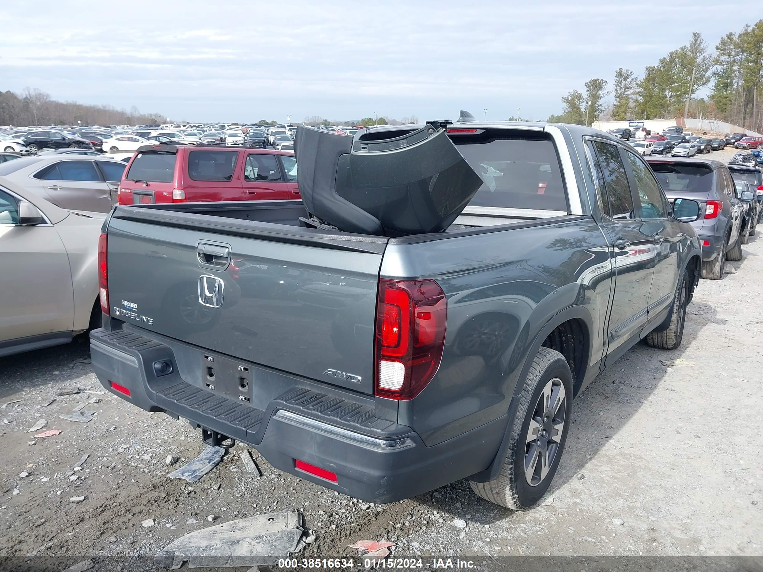 Photo 3 VIN: 5FPYK3F58JB013185 - HONDA RIDGELINE 