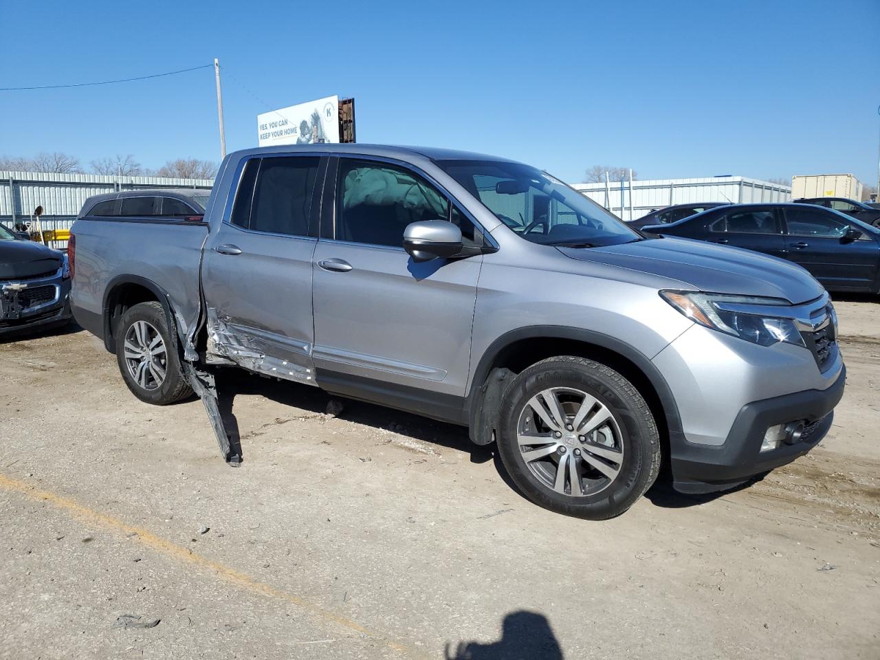 Photo 3 VIN: 5FPYK3F64JB010888 - HONDA RIDGELINE 