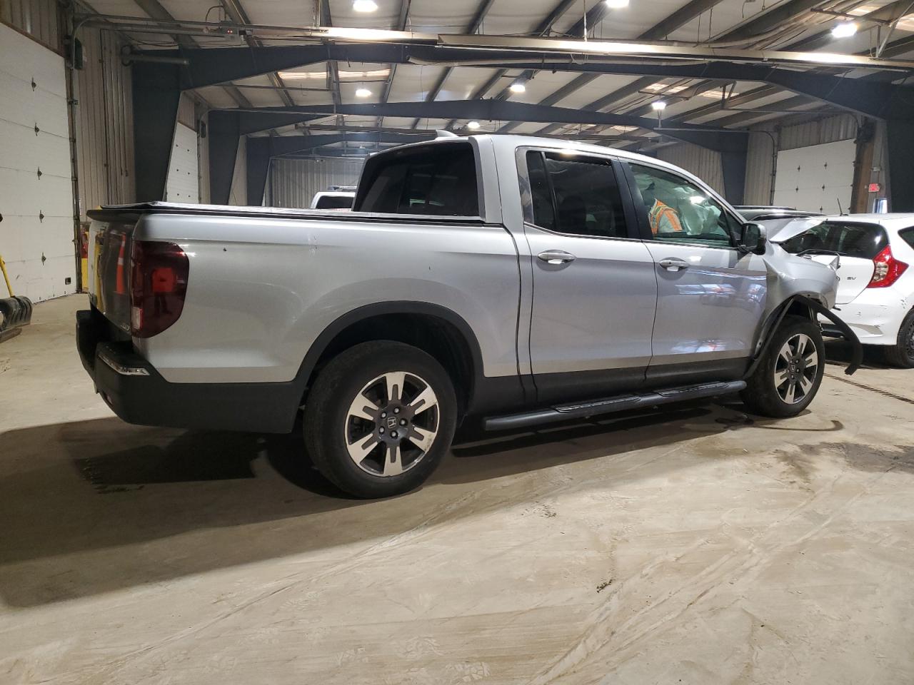 Photo 2 VIN: 5FPYK3F65KB009170 - HONDA RIDGELINE 