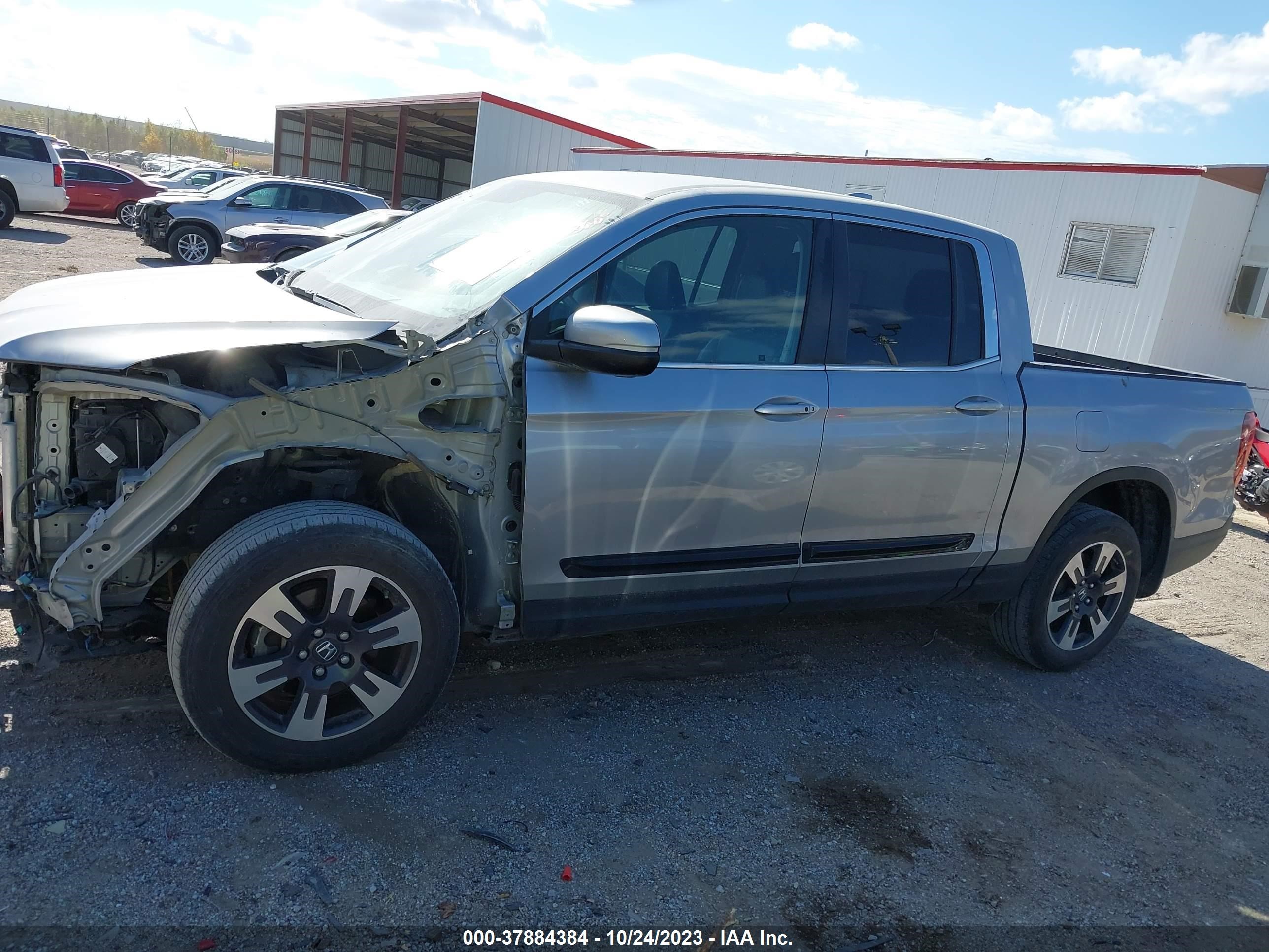 Photo 14 VIN: 5FPYK3F68JB001630 - HONDA RIDGELINE 