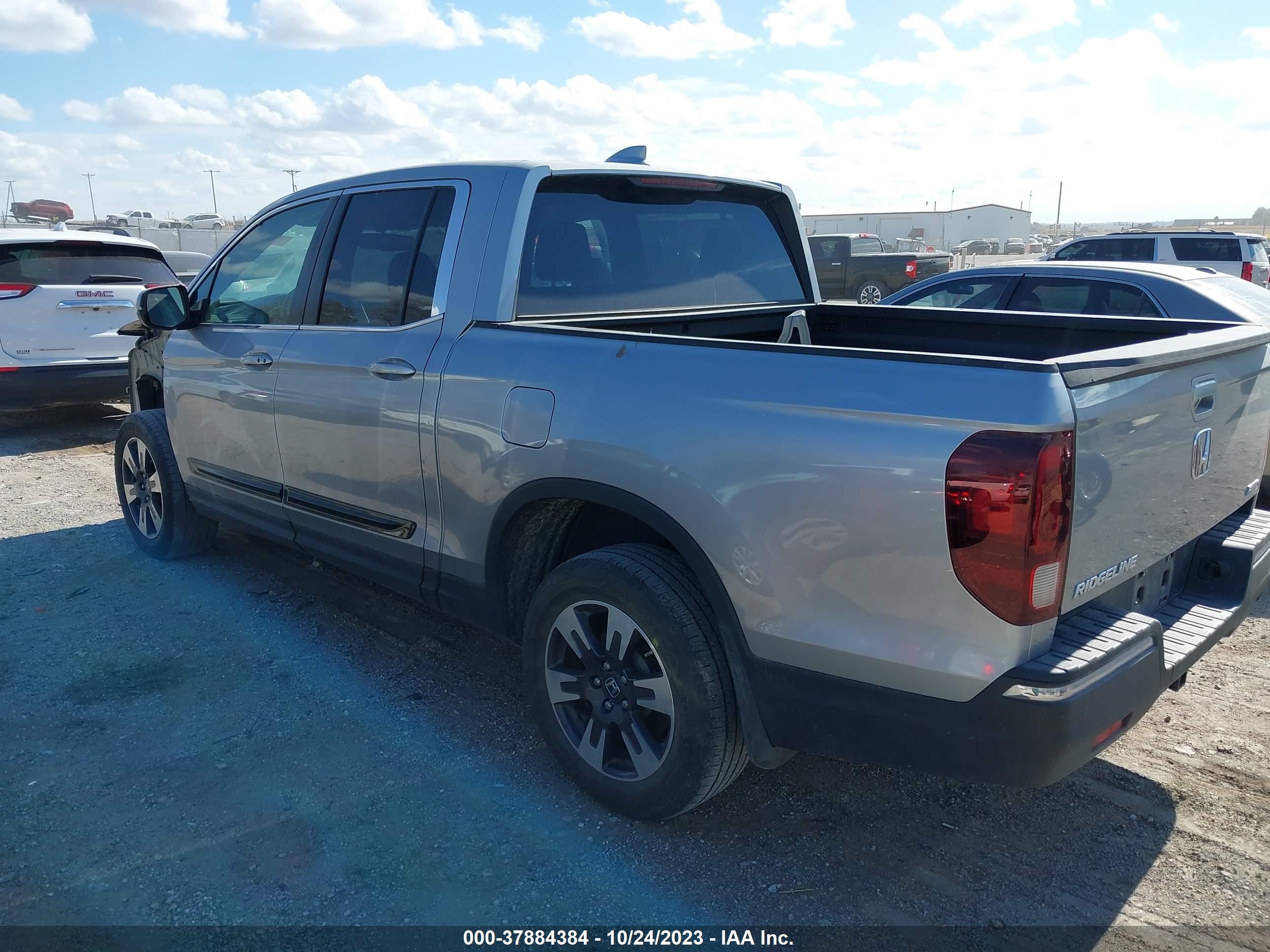 Photo 2 VIN: 5FPYK3F68JB001630 - HONDA RIDGELINE 