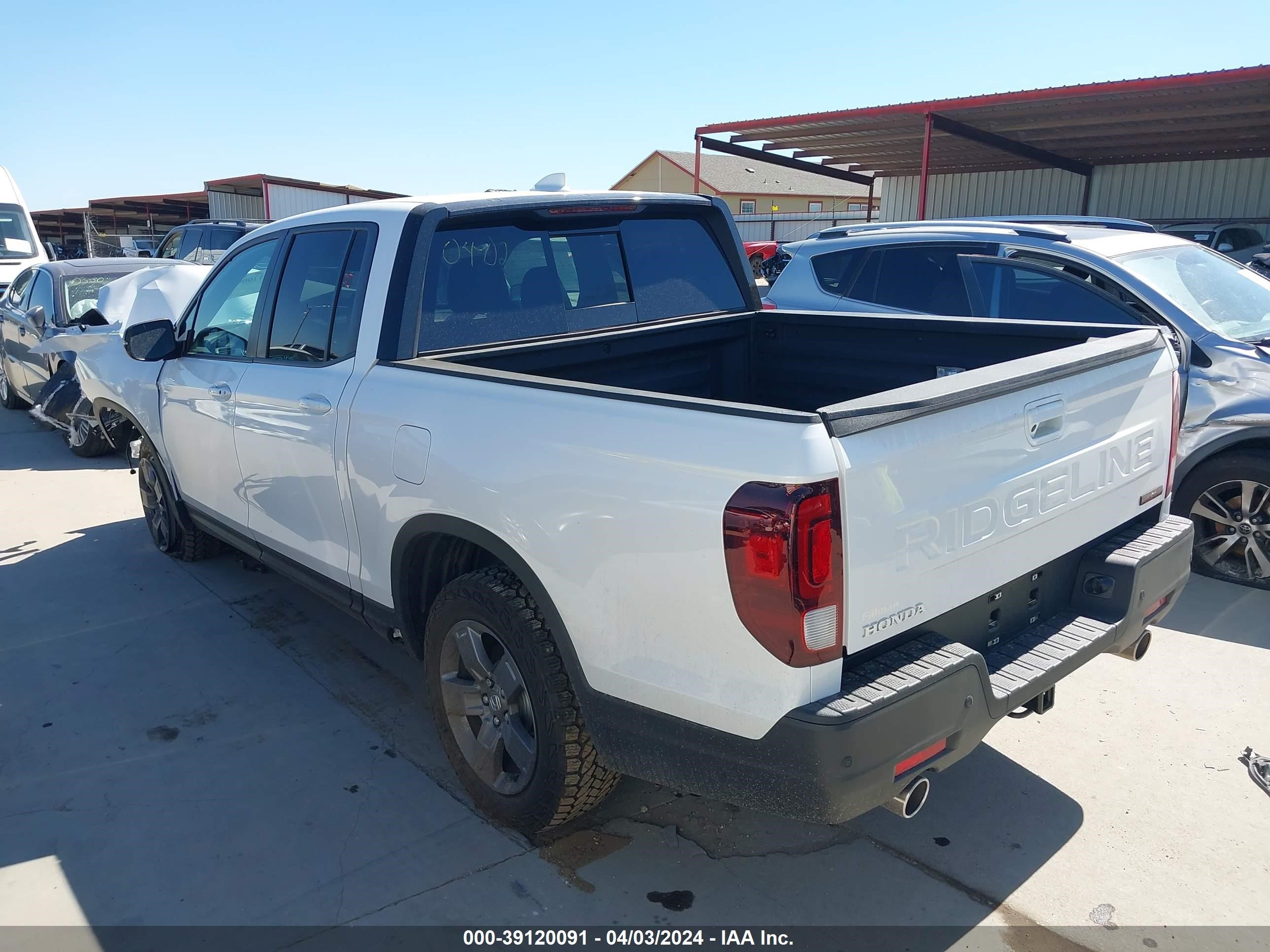 Photo 2 VIN: 5FPYK3F68RB008170 - HONDA RIDGELINE 