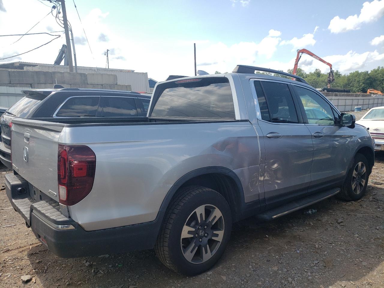 Photo 2 VIN: 5FPYK3F69HB009441 - HONDA RIDGELINE 