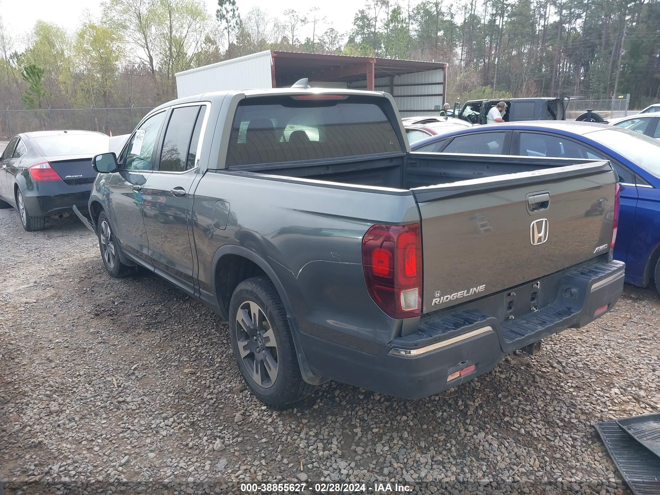 Photo 2 VIN: 5FPYK3F69JB009963 - HONDA RIDGELINE 