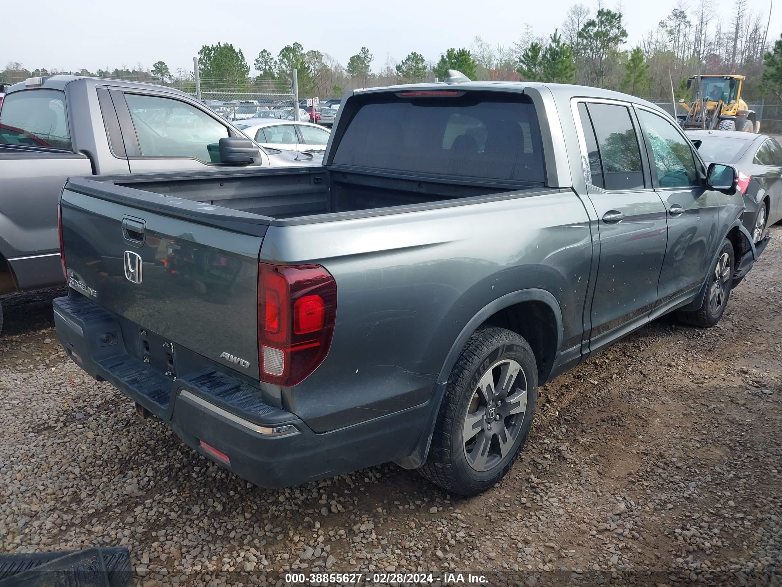 Photo 3 VIN: 5FPYK3F69JB009963 - HONDA RIDGELINE 