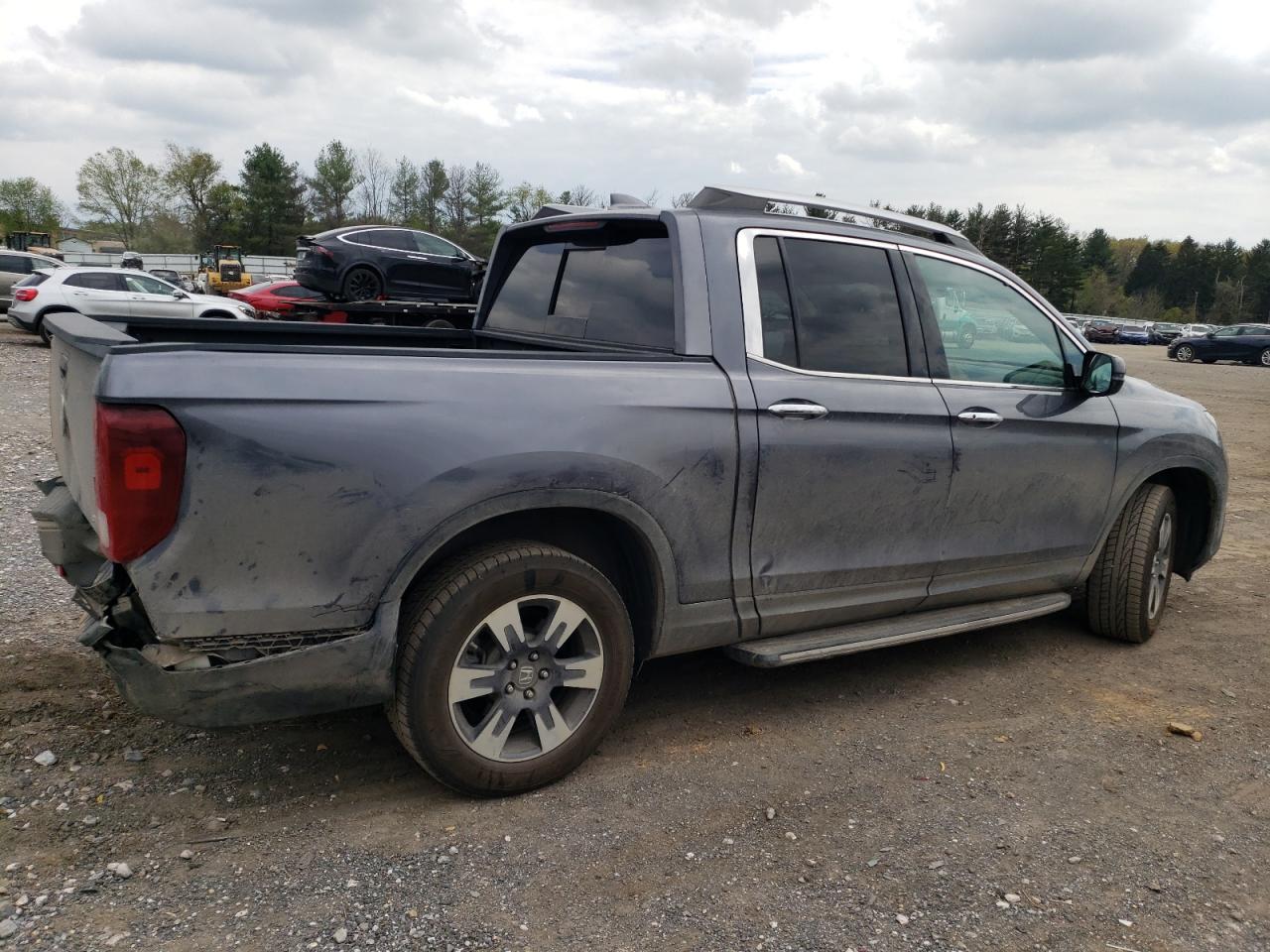 Photo 2 VIN: 5FPYK3F71HB005554 - HONDA RIDGELINE 