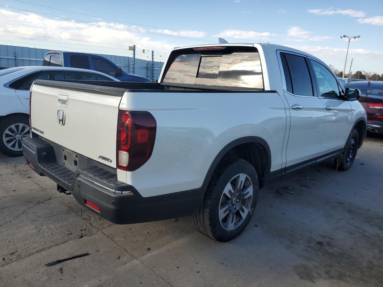 Photo 2 VIN: 5FPYK3F72HB035727 - HONDA RIDGELINE 