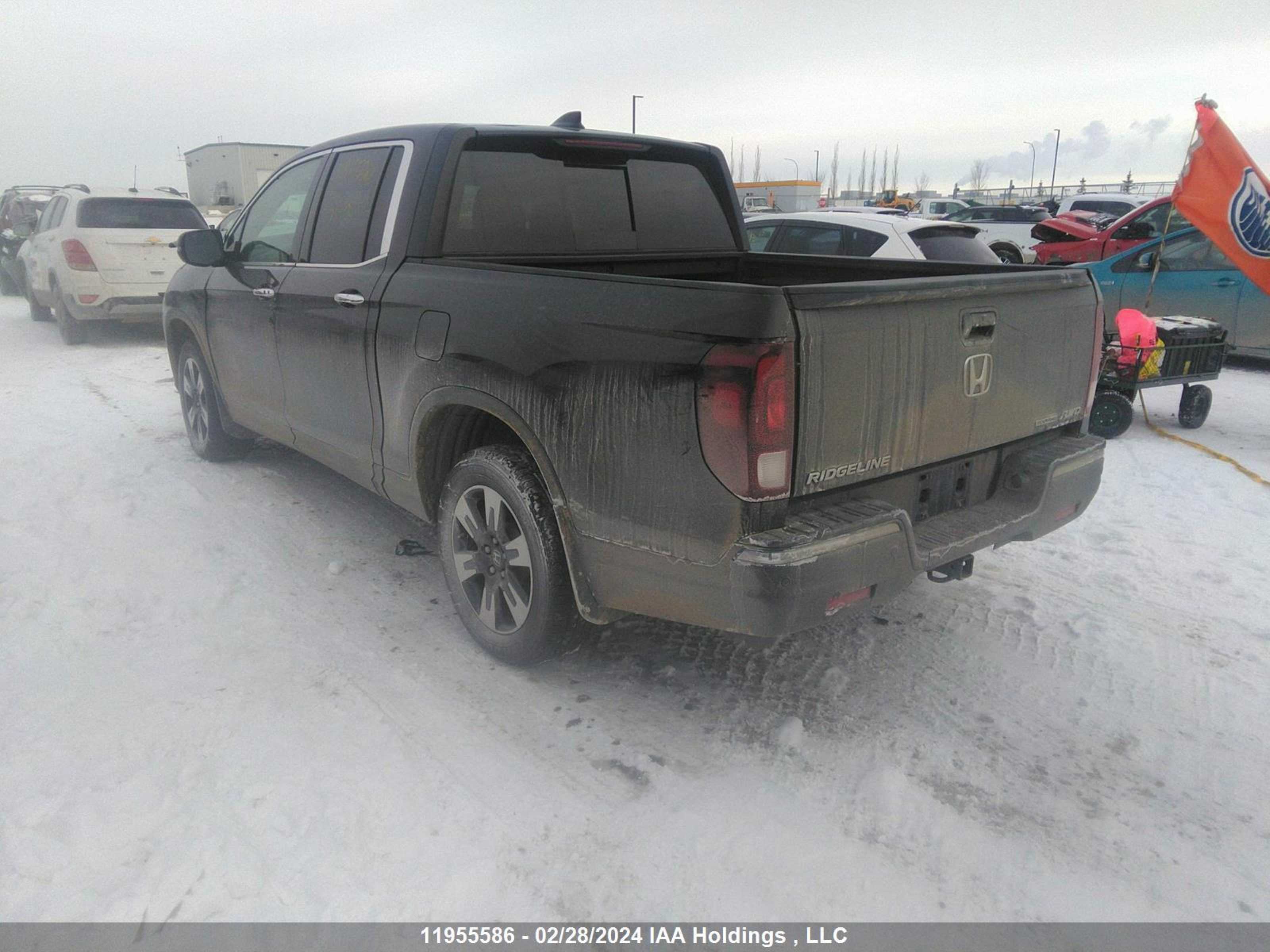 Photo 2 VIN: 5FPYK3F72LB500905 - HONDA RIDGELINE 