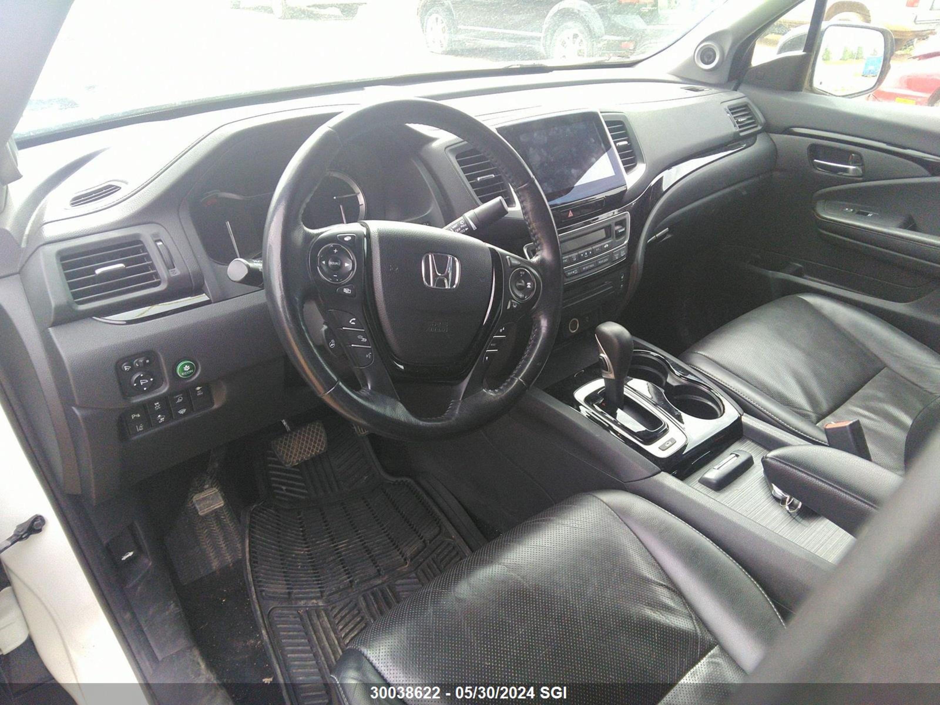 Photo 4 VIN: 5FPYK3F74HB502288 - HONDA RIDGELINE 