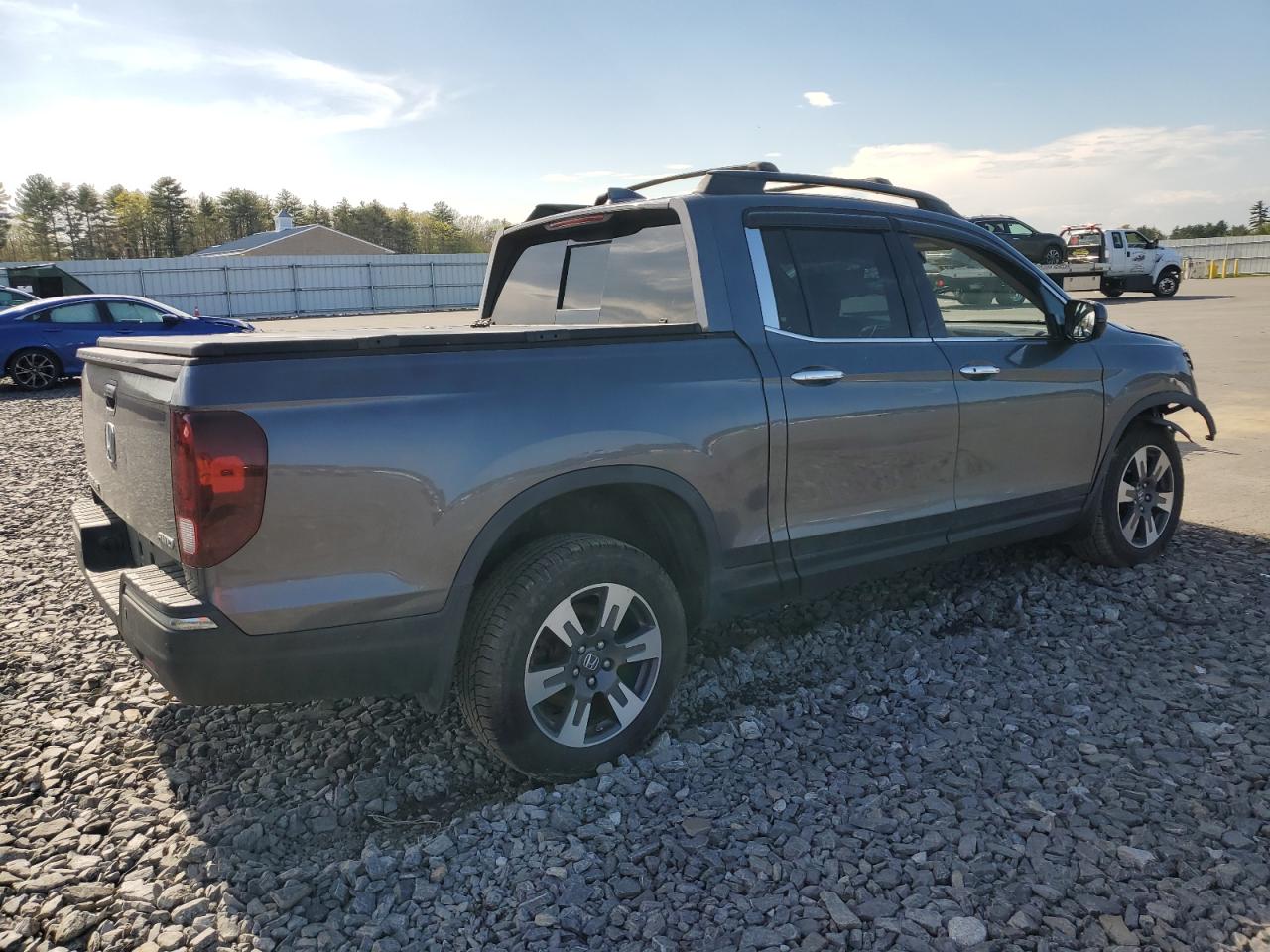 Photo 2 VIN: 5FPYK3F75HB025323 - HONDA RIDGELINE 