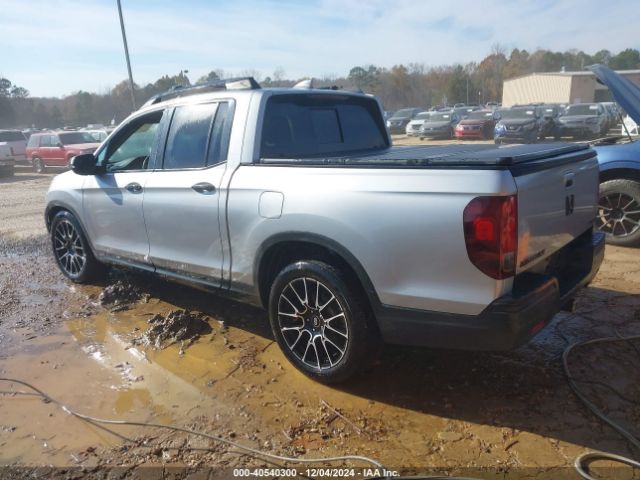 Photo 2 VIN: 5FPYK3F75JB010262 - HONDA RIDGELINE 