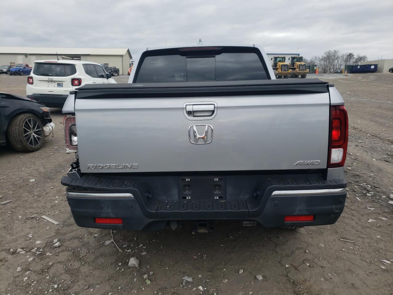 Photo 5 VIN: 5FPYK3F75KB006441 - HONDA RIDGELINE 