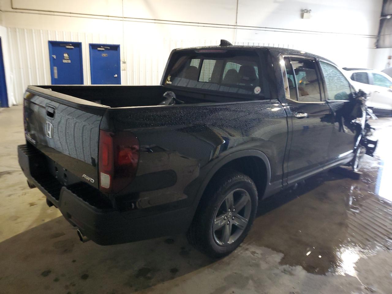 Photo 2 VIN: 5FPYK3F75NB034101 - HONDA RIDGELINE 