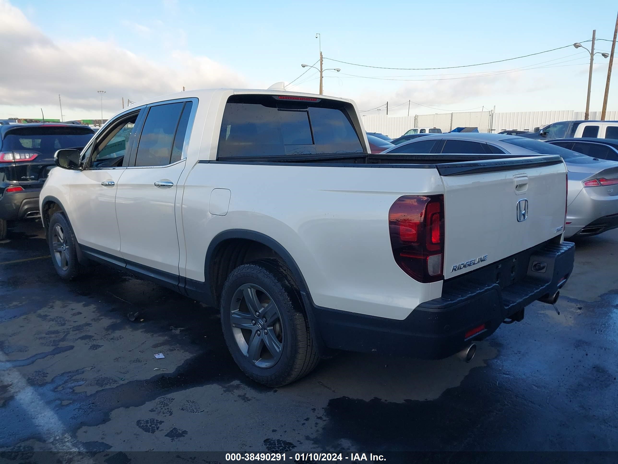 Photo 2 VIN: 5FPYK3F78NB034139 - HONDA RIDGELINE 