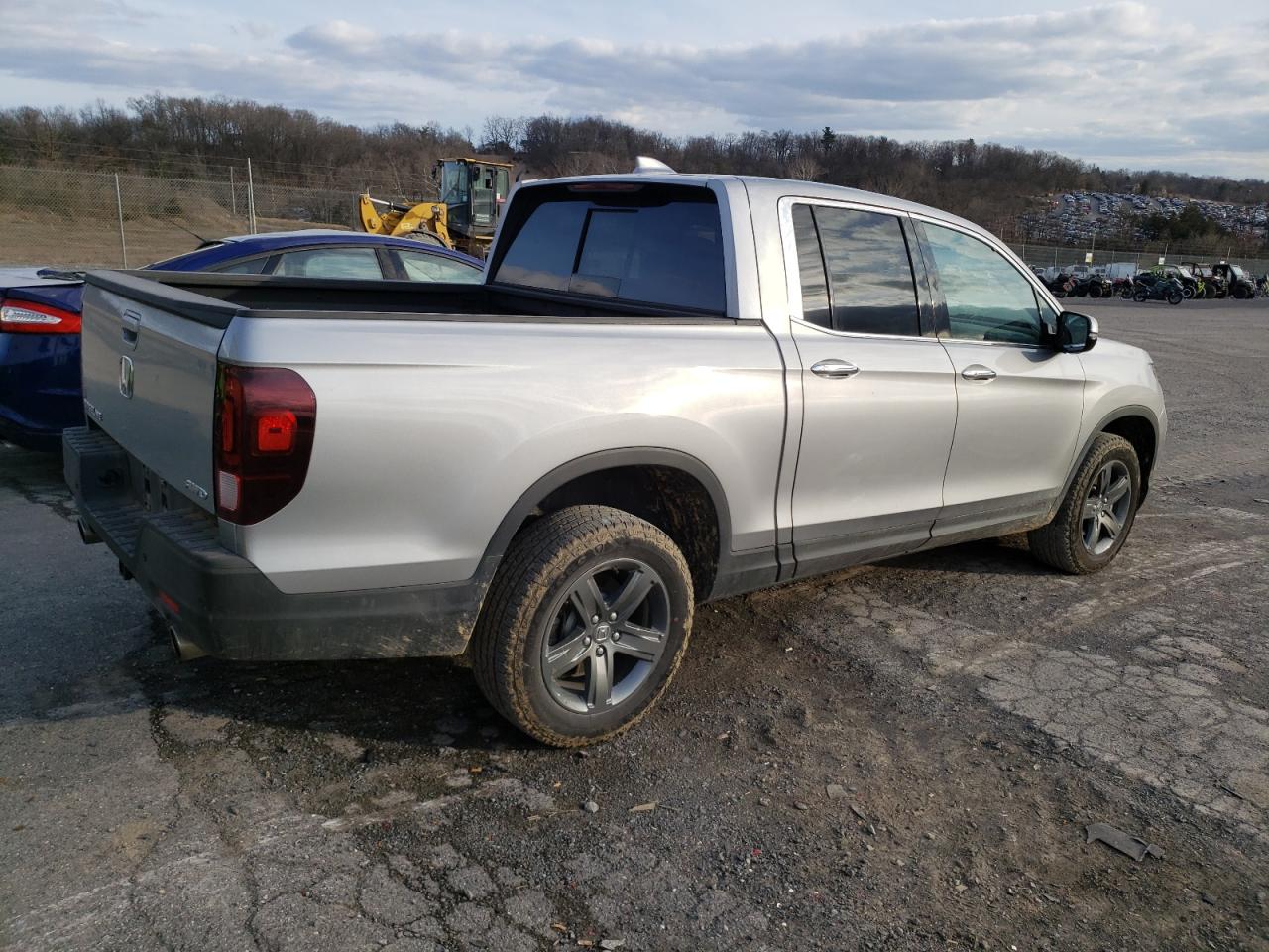 Photo 2 VIN: 5FPYK3F79PB020432 - HONDA RIDGELINE 