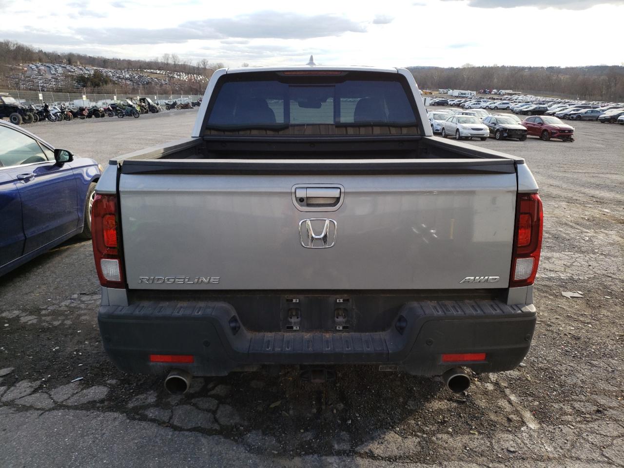 Photo 5 VIN: 5FPYK3F79PB020432 - HONDA RIDGELINE 