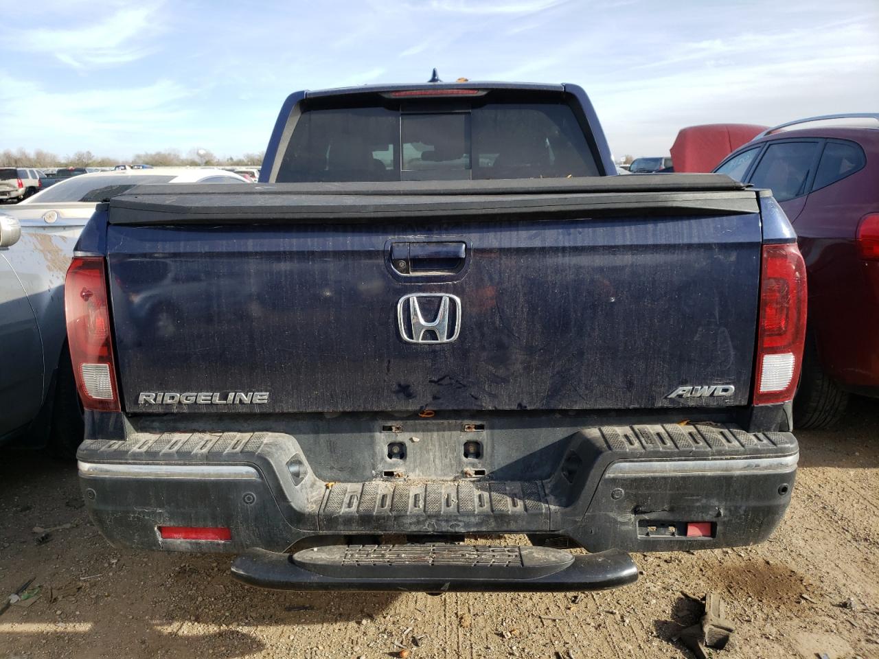 Photo 5 VIN: 5FPYK3F7XHB008548 - HONDA RIDGELINE 