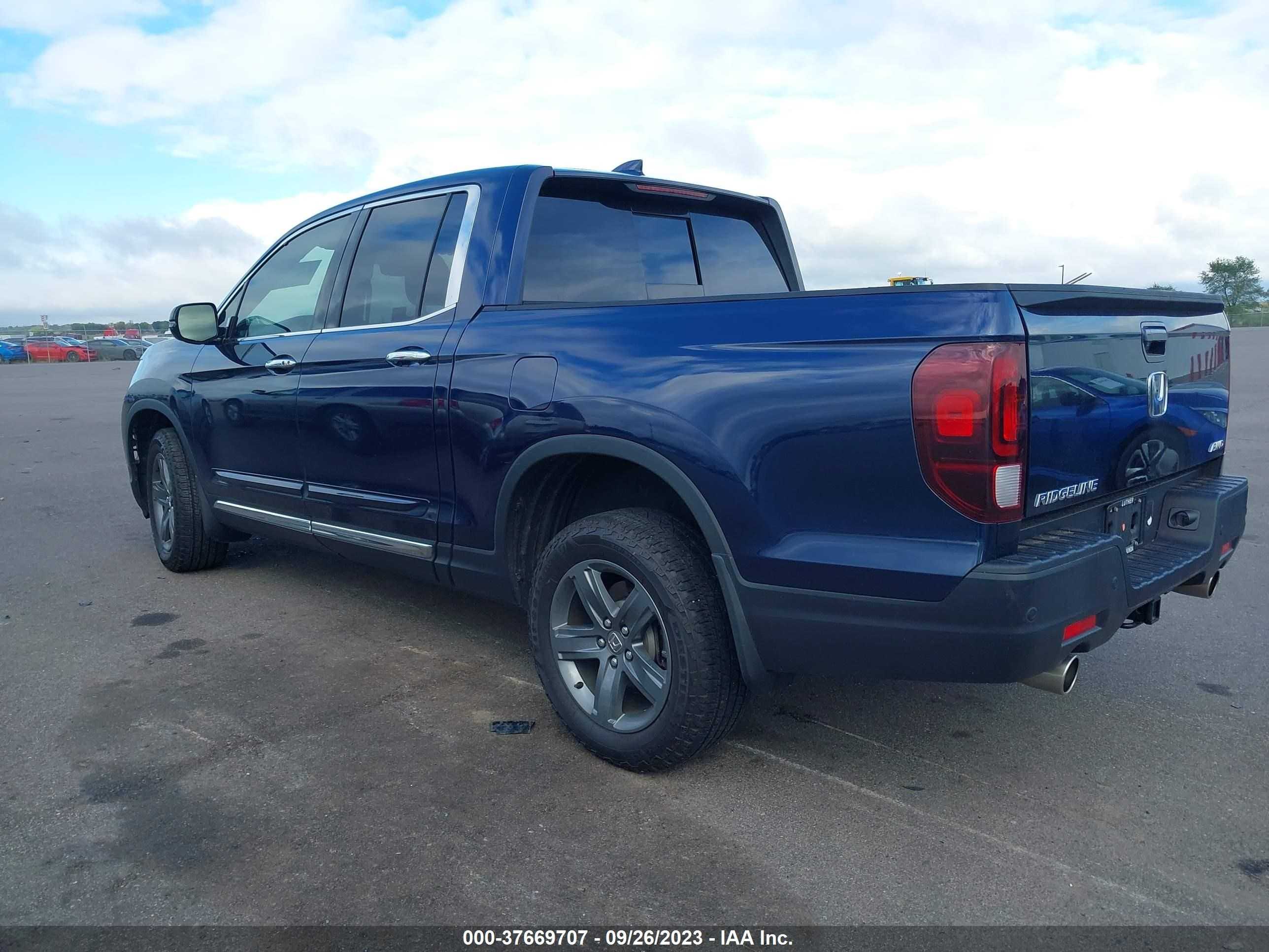 Photo 2 VIN: 5FPYK3F7XNB026768 - HONDA RIDGELINE 