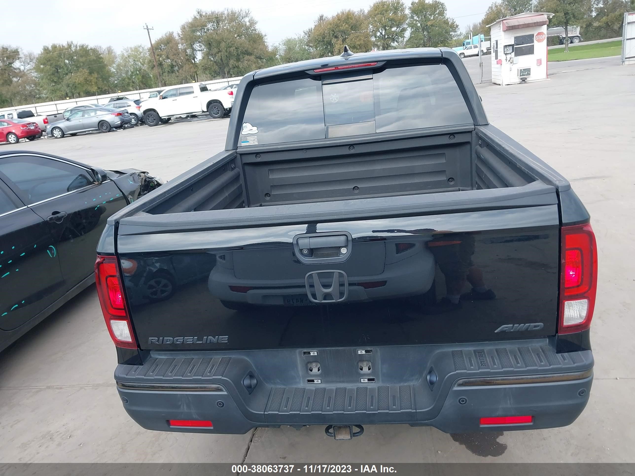 Photo 15 VIN: 5FPYK3F82JB010759 - HONDA RIDGELINE 