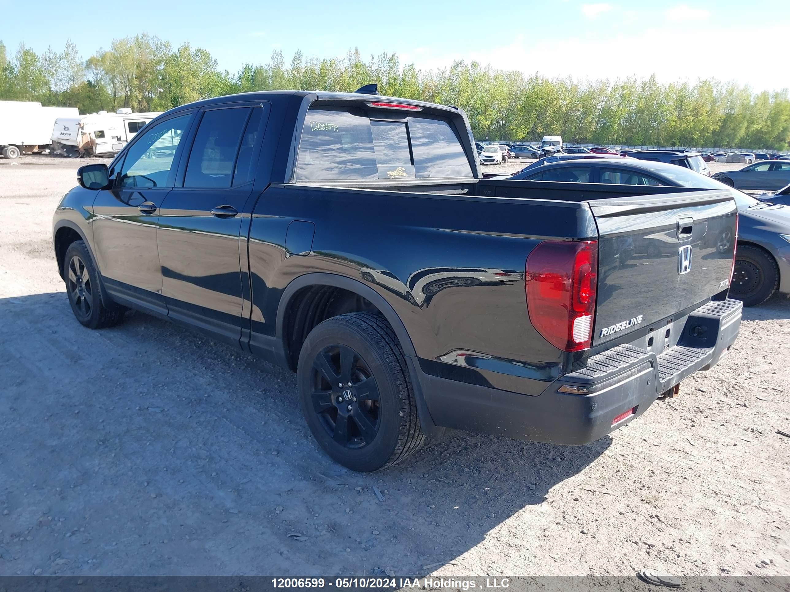 Photo 2 VIN: 5FPYK3F89HB504398 - HONDA RIDGELINE 