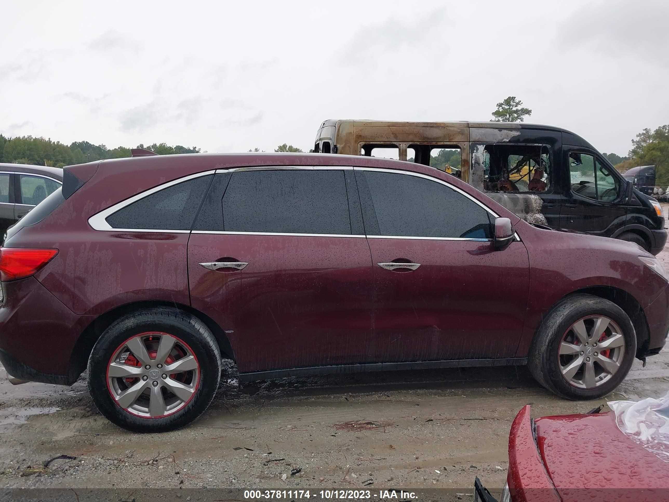 Photo 12 VIN: 5FRYD4H40FB018061 - ACURA MDX 