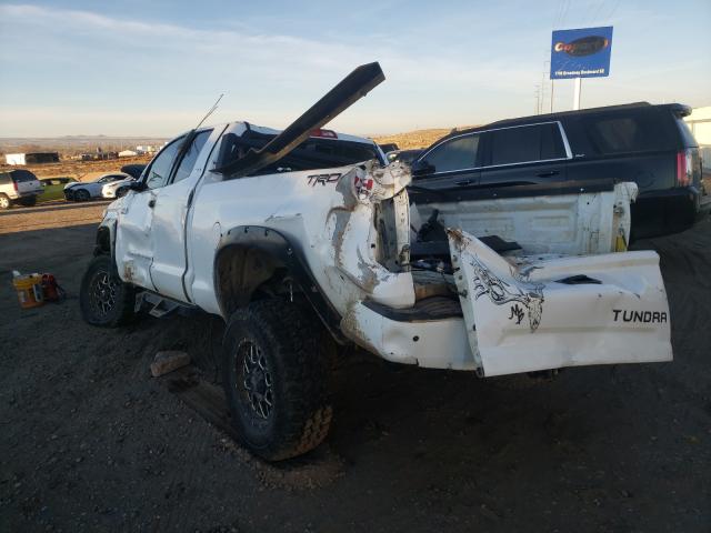 Photo 2 VIN: 5FTUY5F10JX695273 - TOYOTA TUNDRA DOU 