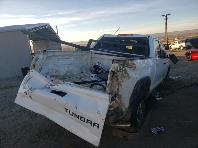 Photo 3 VIN: 5FTUY5F10JX695273 - TOYOTA TUNDRA DOU 