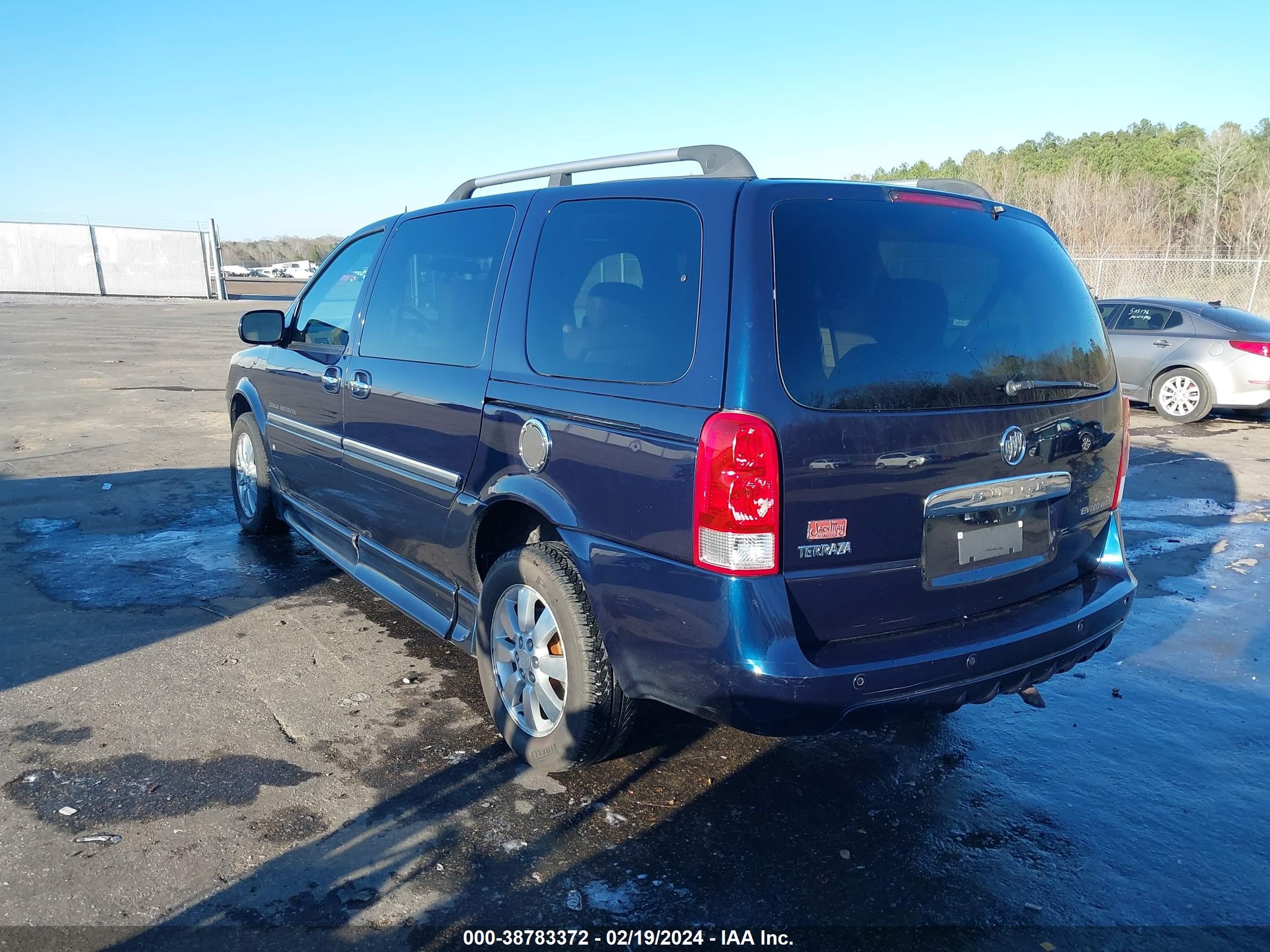 Photo 2 VIN: 5GADV33127D146929 - BUICK TERRAZA 