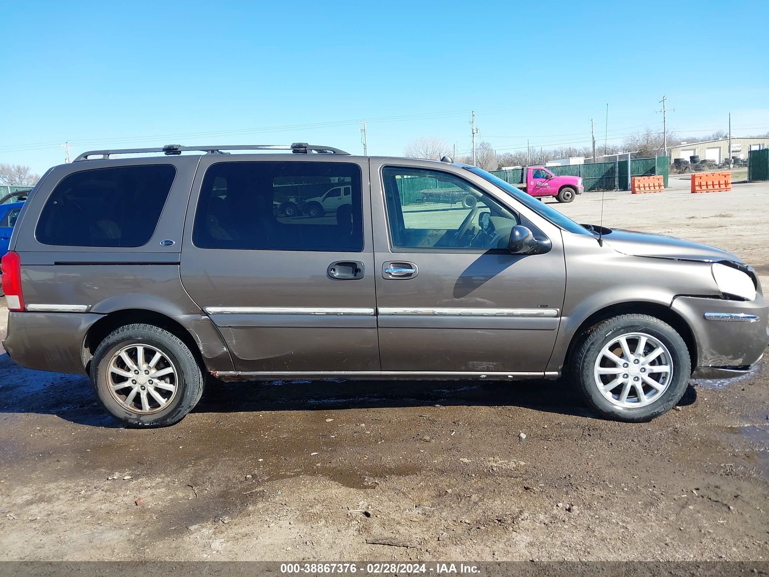 Photo 12 VIN: 5GADX23L85D256760 - BUICK TERRAZA 