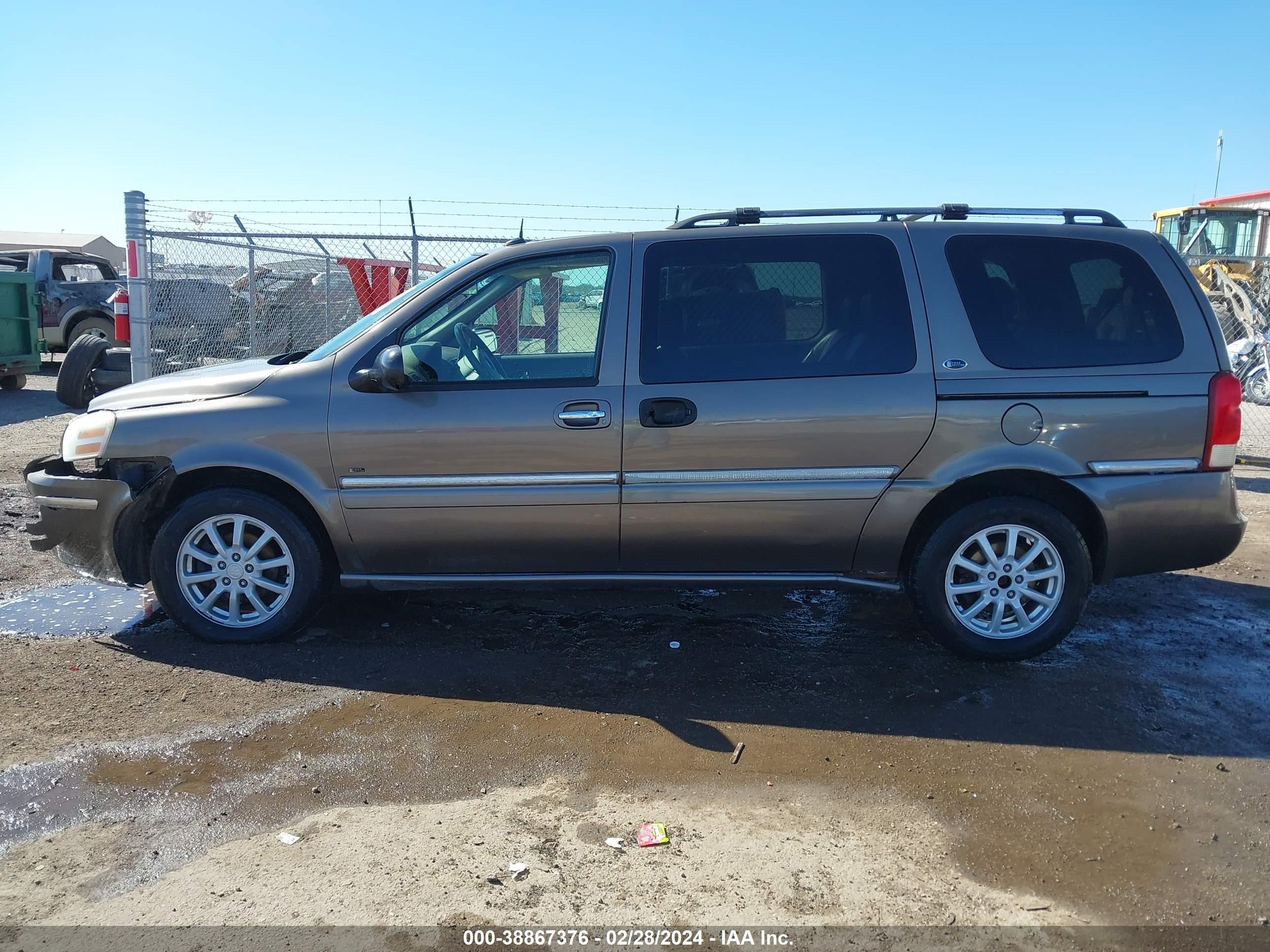 Photo 13 VIN: 5GADX23L85D256760 - BUICK TERRAZA 