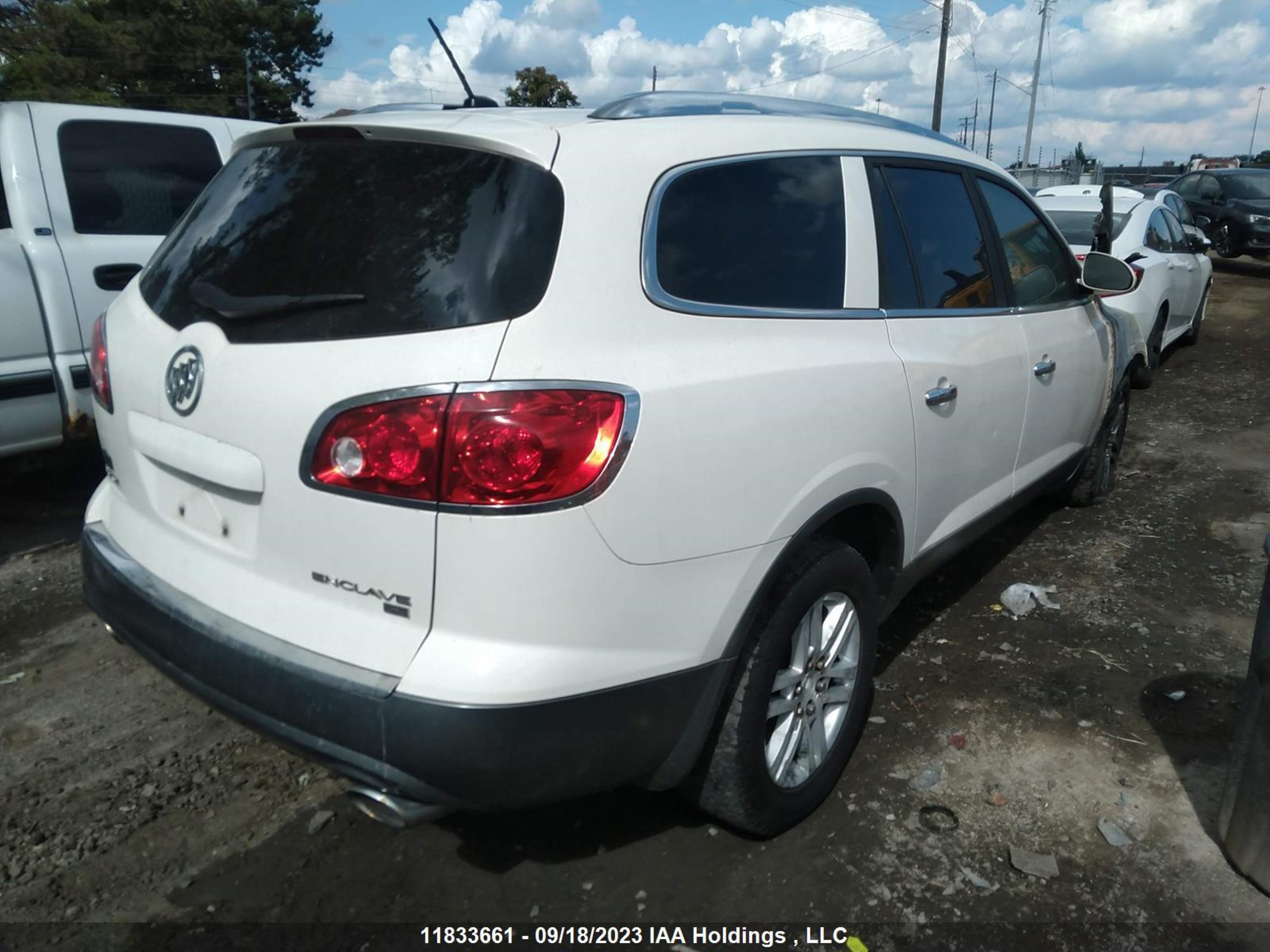 Photo 3 VIN: 5GAER13738J249801 - BUICK ENCLAVE 