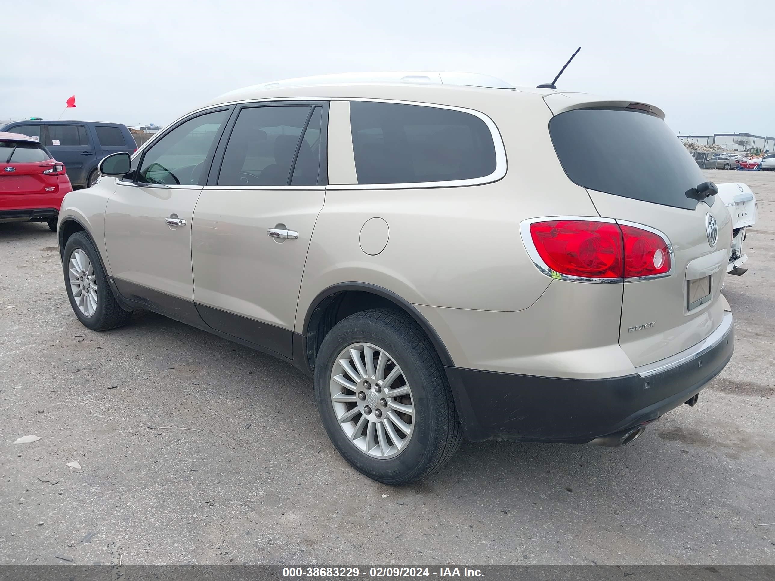 Photo 2 VIN: 5GAER23708J233979 - BUICK ENCLAVE 