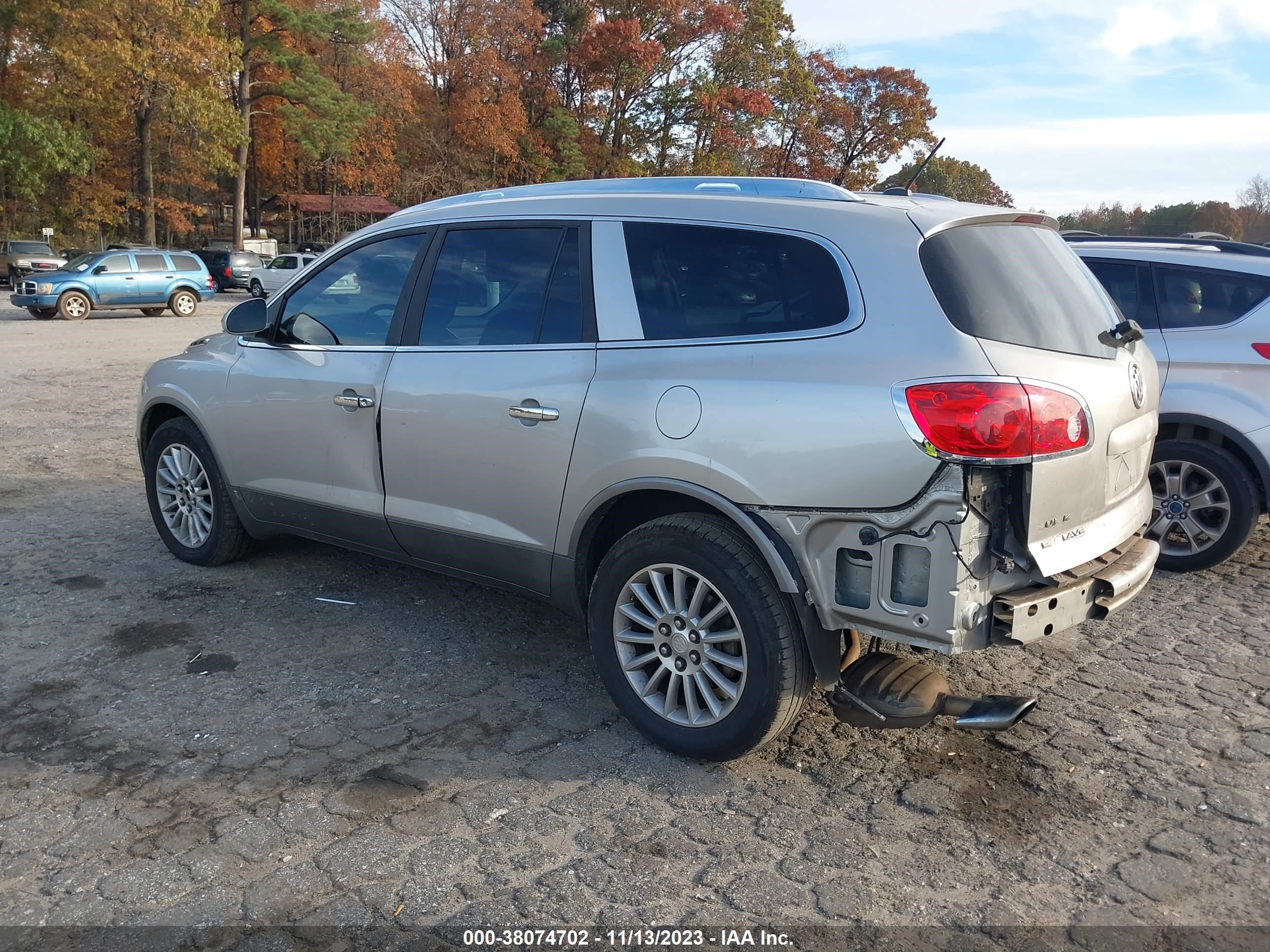 Photo 2 VIN: 5GAER23718J113060 - BUICK ENCLAVE 