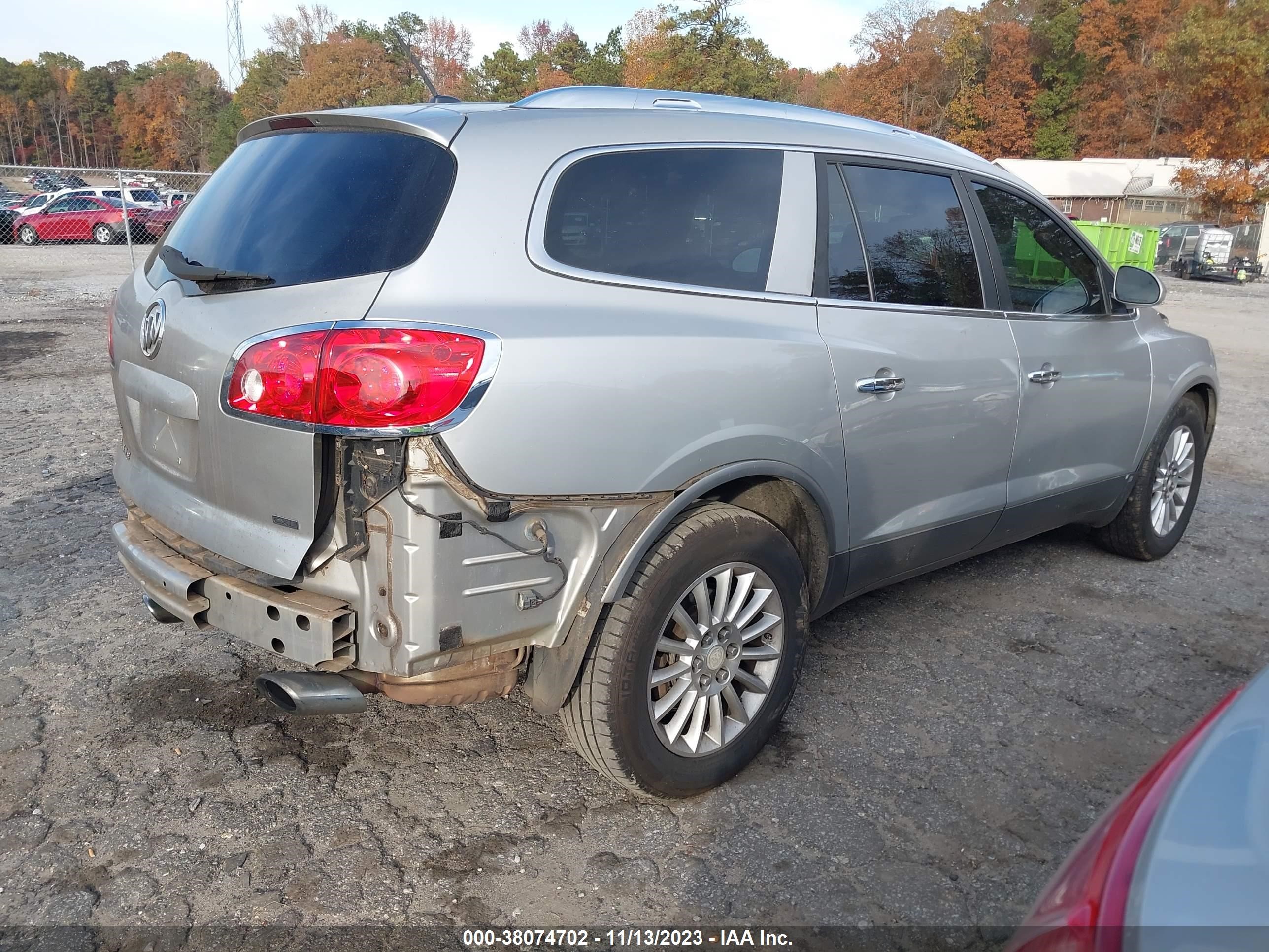 Photo 3 VIN: 5GAER23718J113060 - BUICK ENCLAVE 