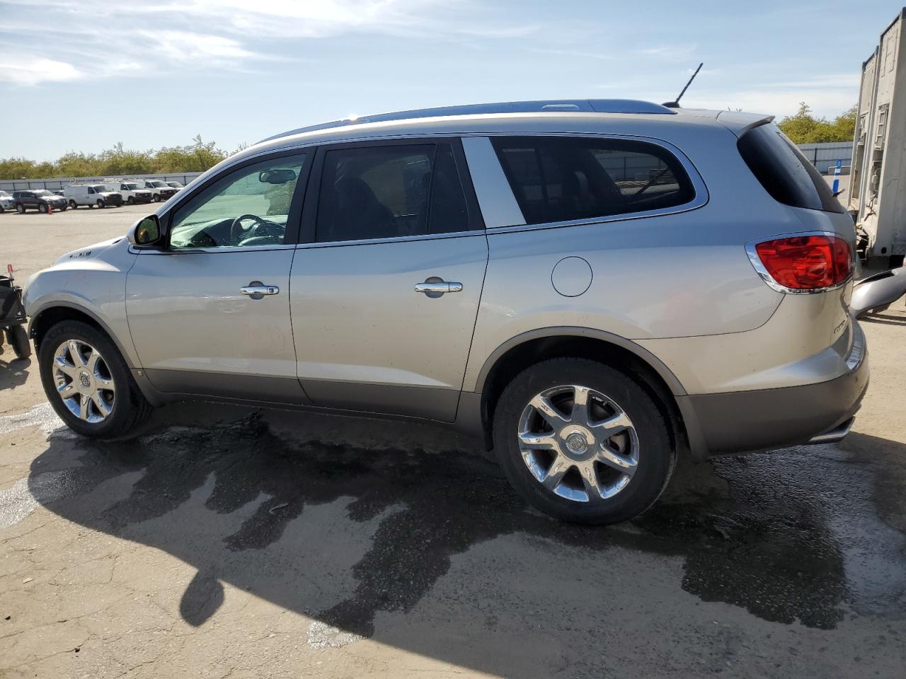 Photo 1 VIN: 5GAER23718J256672 - BUICK ENCLAVE 