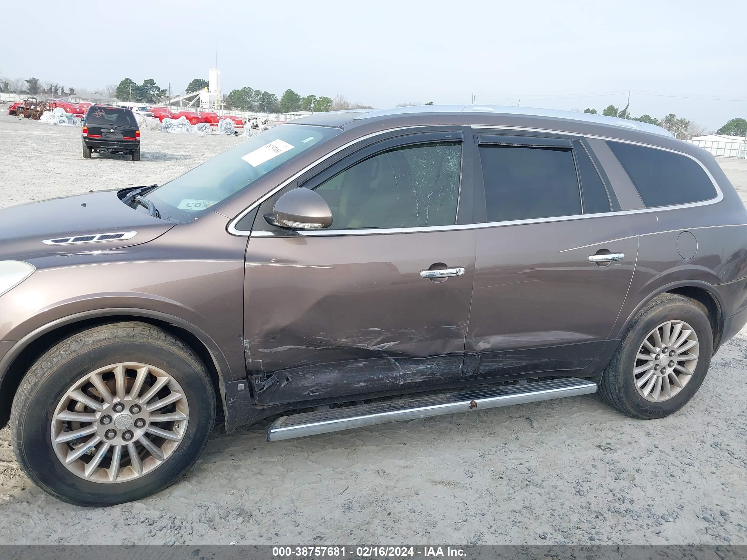 Photo 5 VIN: 5GAER23768J307843 - BUICK ENCLAVE 