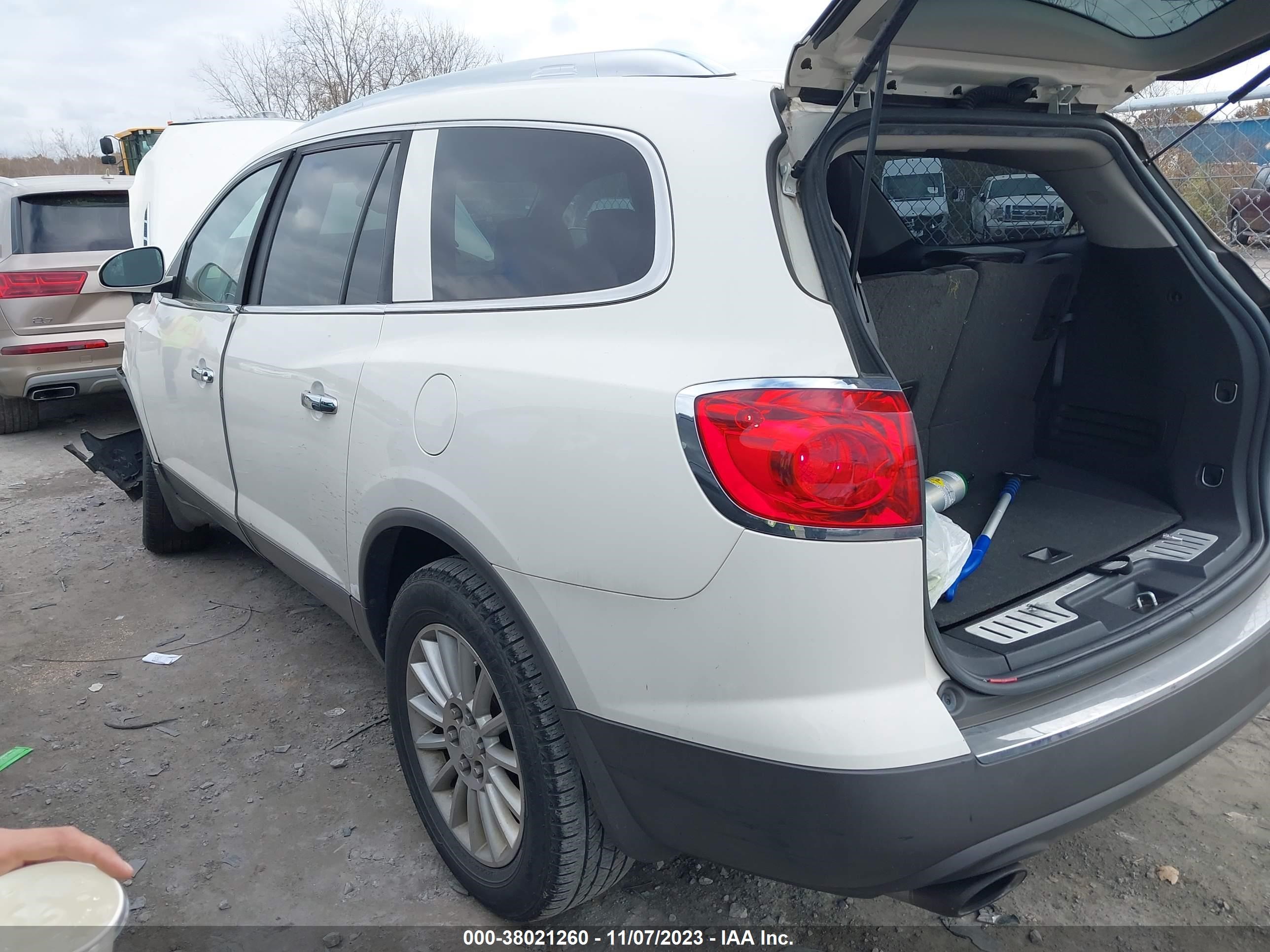 Photo 2 VIN: 5GAER23798J118460 - BUICK ENCLAVE 