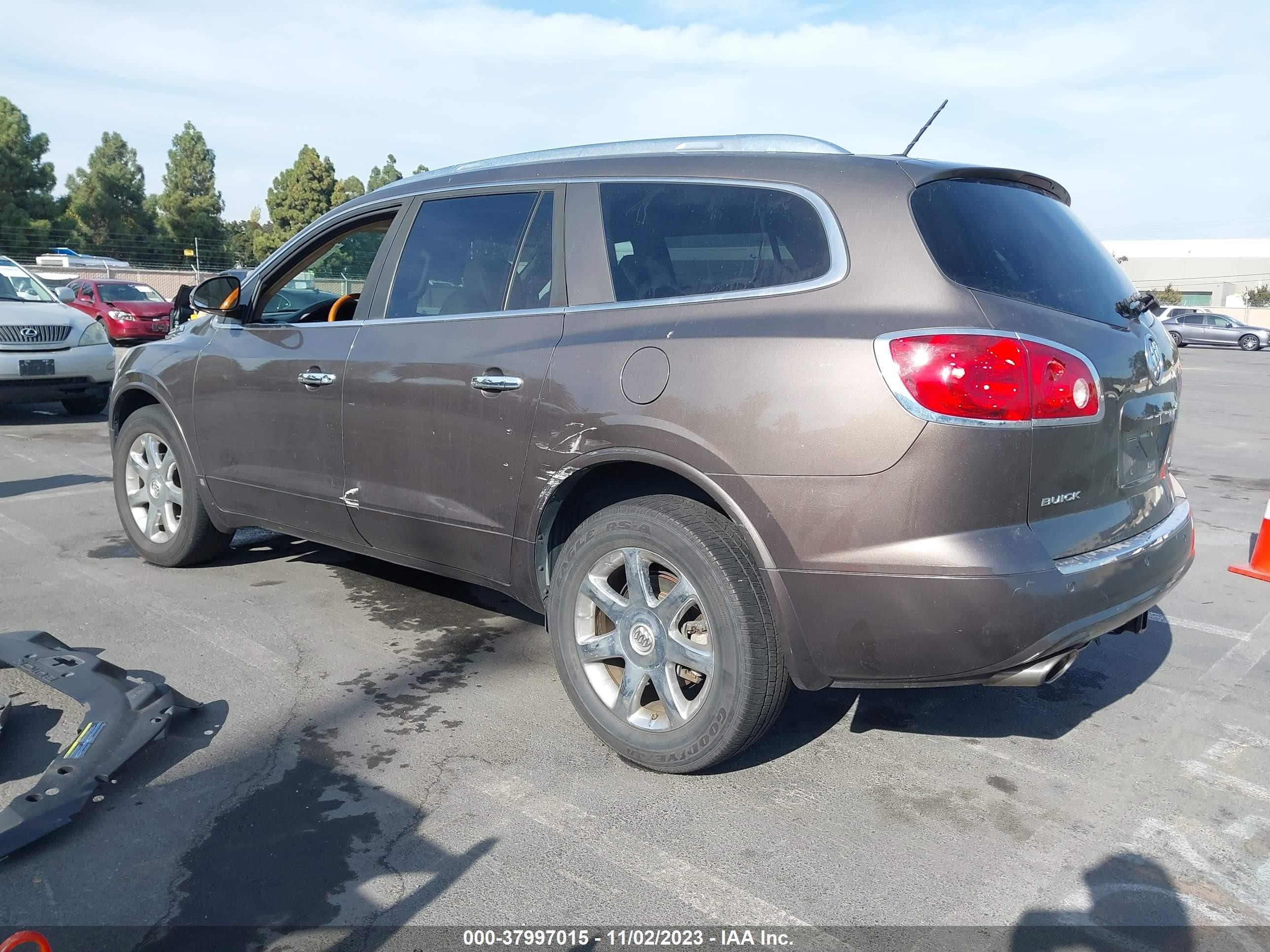 Photo 2 VIN: 5GAER237X8J156750 - BUICK ENCLAVE 