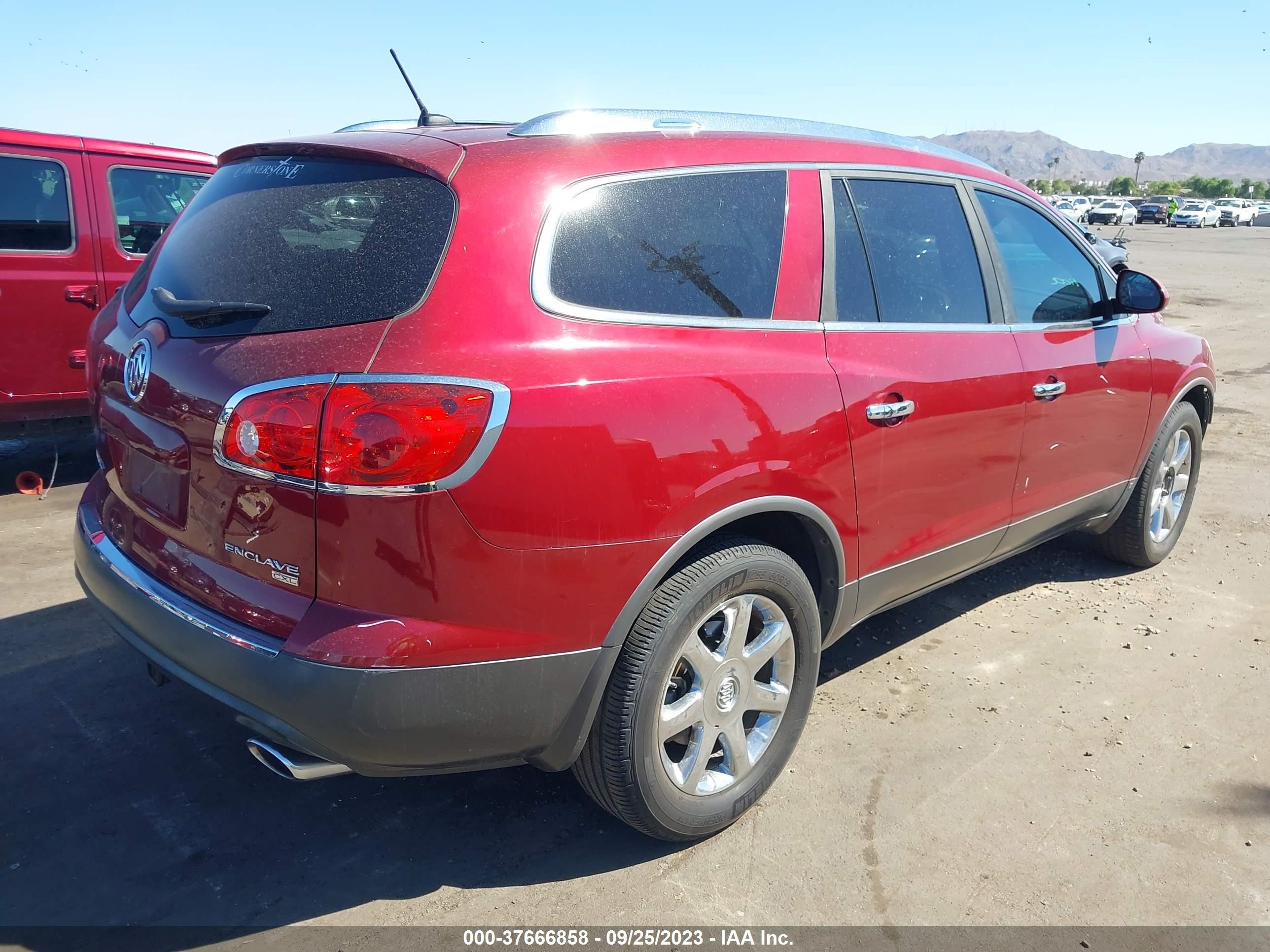 Photo 3 VIN: 5GAER237X8J178781 - BUICK ENCLAVE 