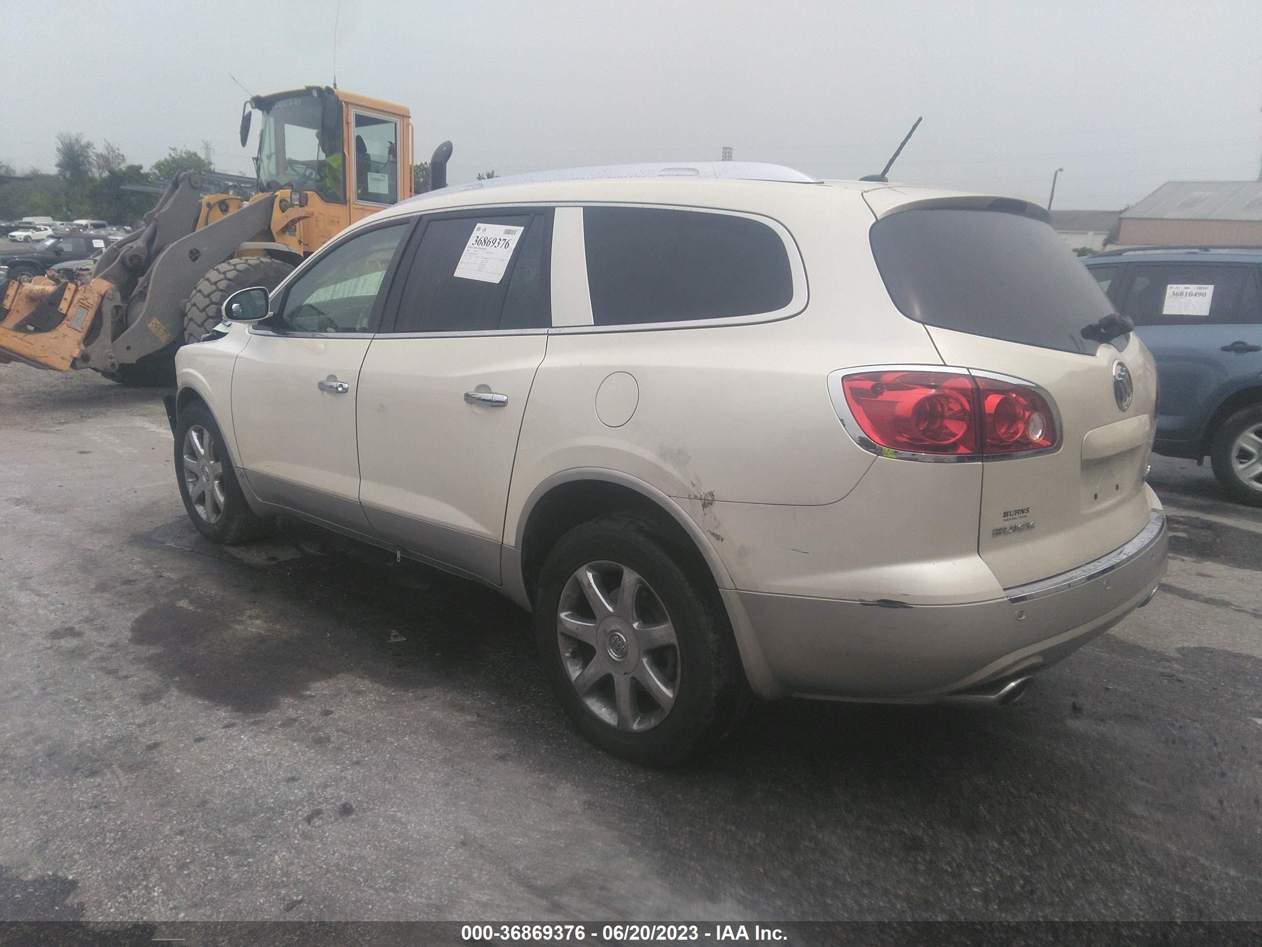 Photo 2 VIN: 5GAER237X8J301091 - BUICK ENCLAVE 