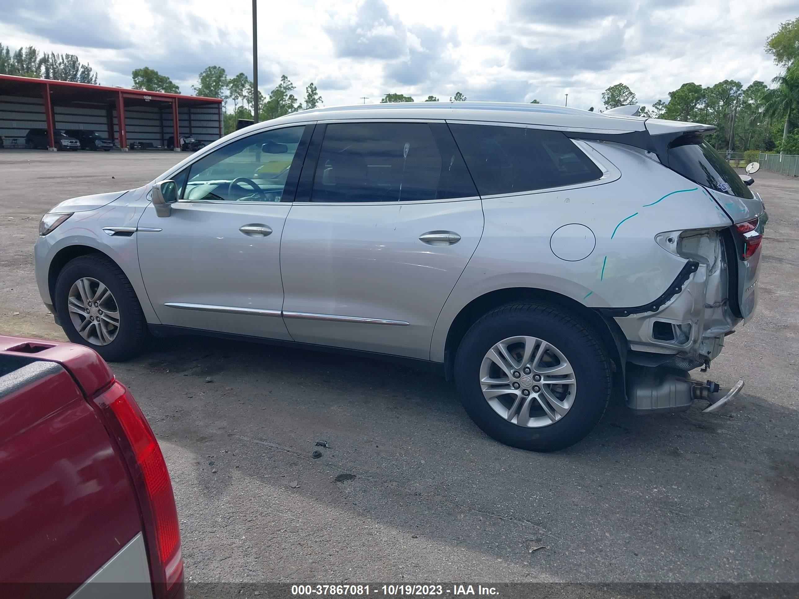 Photo 13 VIN: 5GAERBKW3LJ102692 - BUICK ENCLAVE 