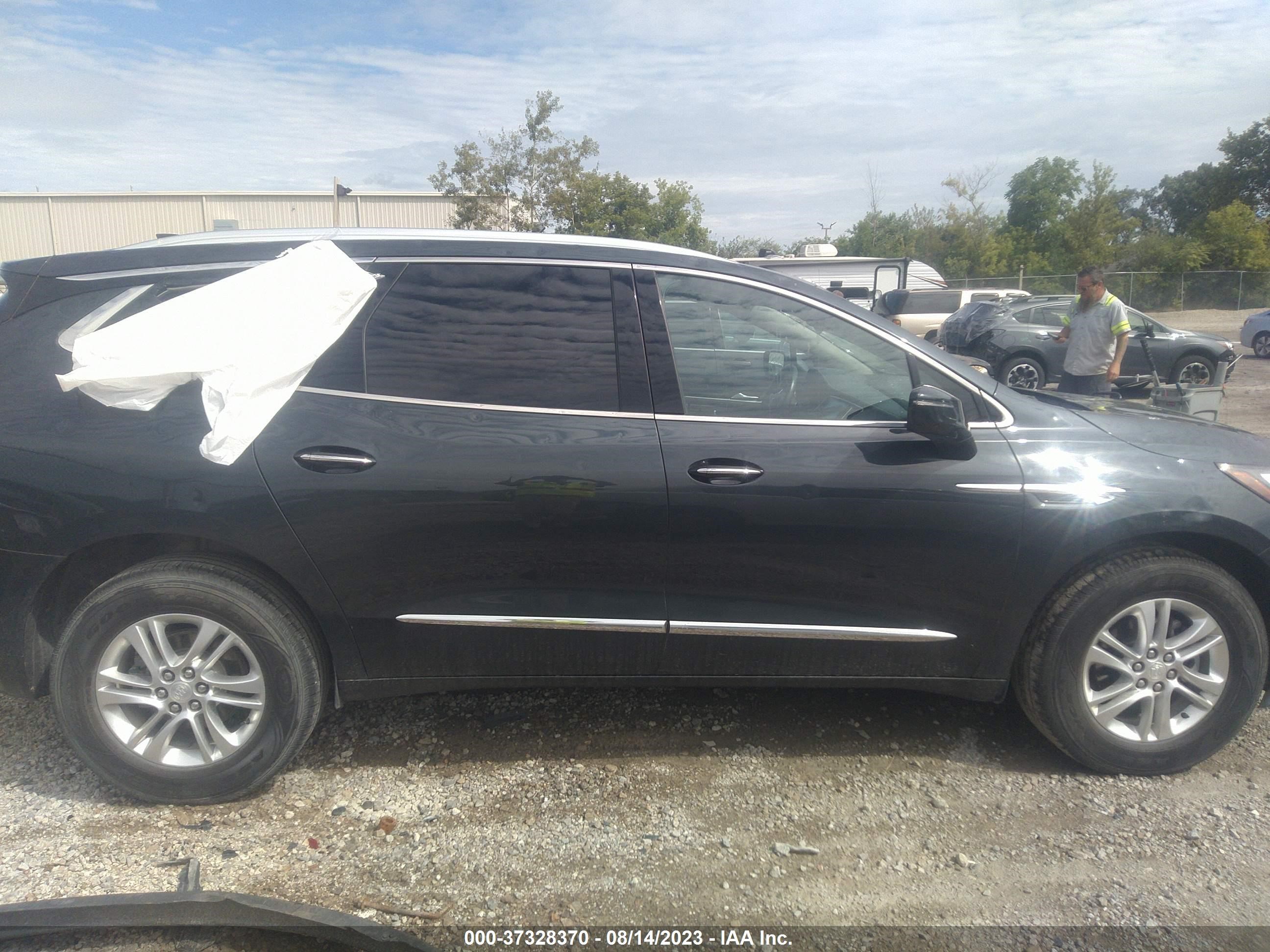 Photo 12 VIN: 5GAERBKW5KJ302732 - BUICK ENCLAVE 