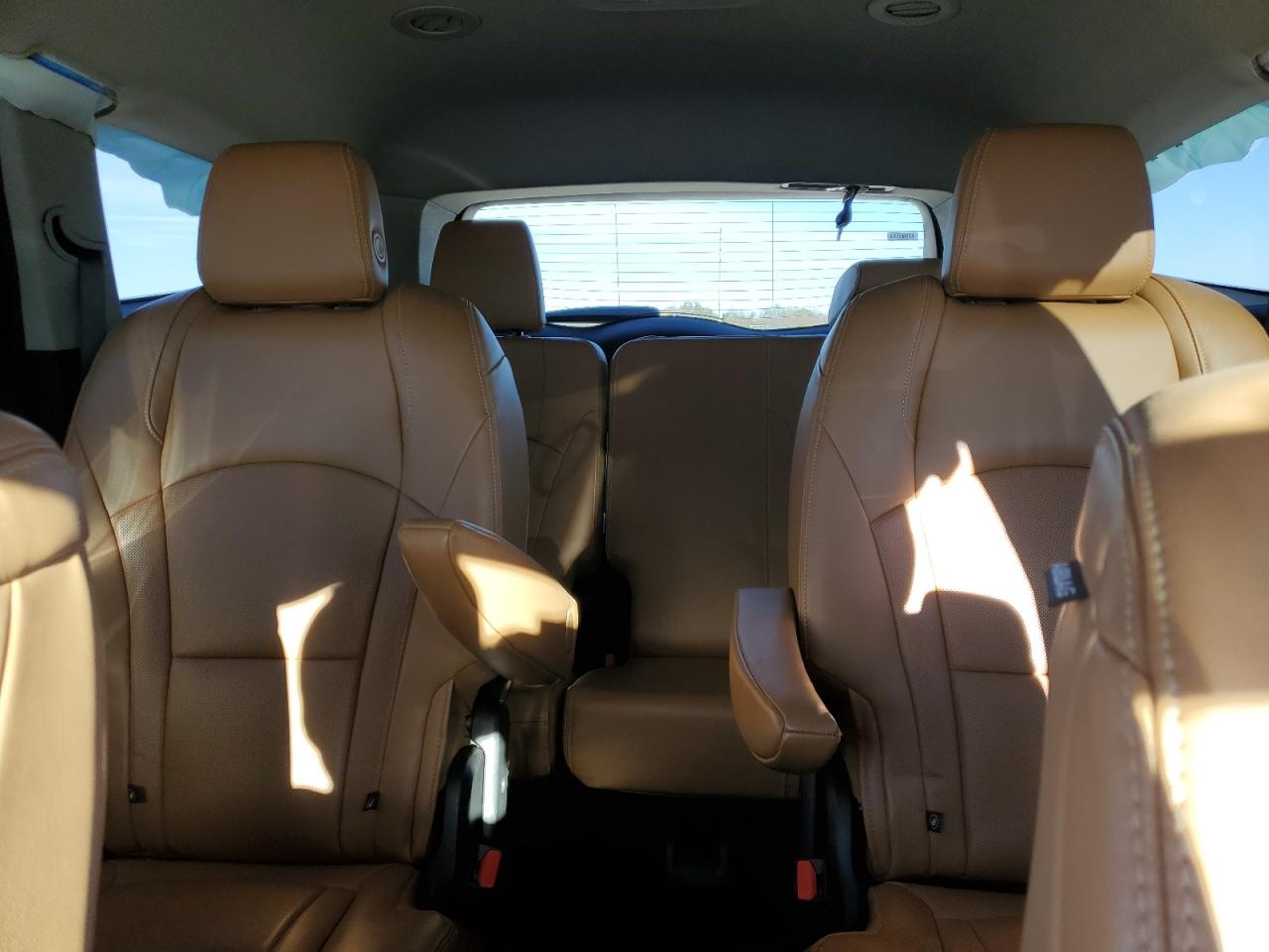 Photo 9 VIN: 5GAERBKW9JJ160416 - BUICK ENCLAVE 