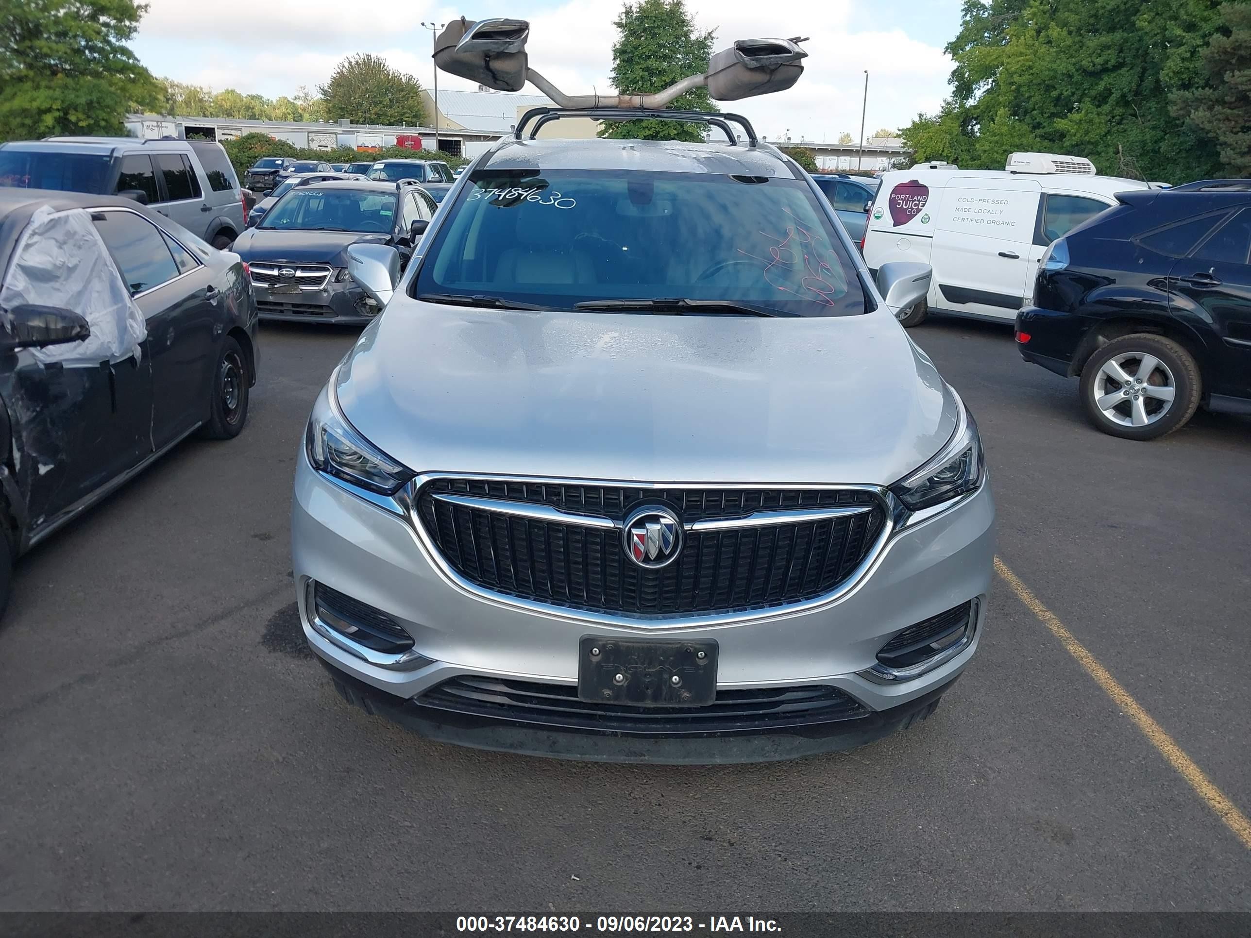 Photo 12 VIN: 5GAERBKW9KJ186631 - BUICK ENCLAVE 